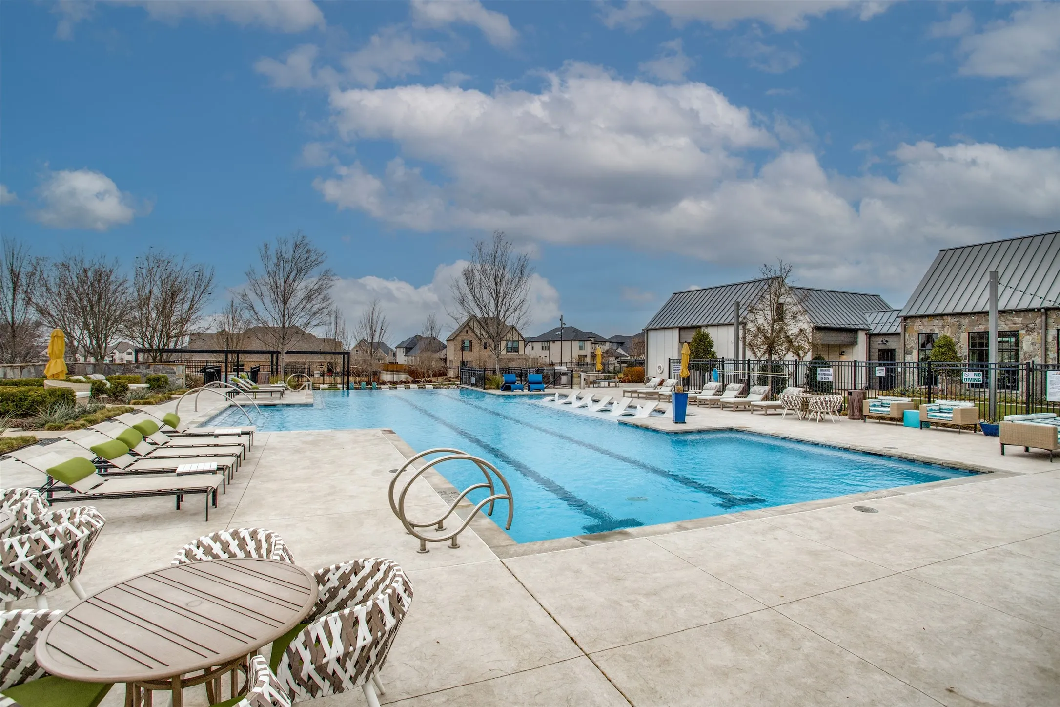 Townhouse For Sale in Collin County , 8725 Phoebe Road, Frisco, Texas 75035, 2 Bedroom, 3 Bathroom, 2 Garage spaces, 1,761 Sqft, built in 2023, Preowned, mls#21241660, Real Estate Agent in Frisco, Homes For Sale in Collin county, Homes For Sale in Frisco, Realtor in Frisco Texas, Real Estate Brokerage Independent Realty Texas, Luminita Cordes Realtor