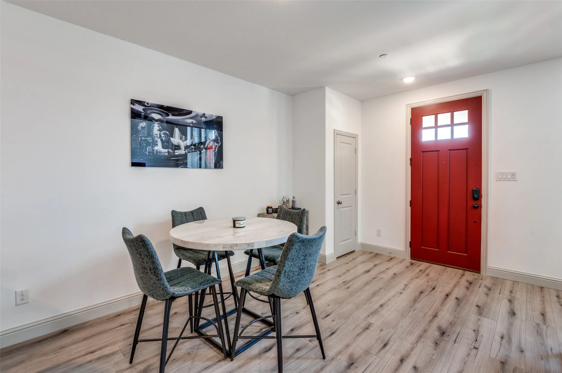 Townhouse For Sale in Collin County , 8725 Phoebe Road, Frisco, Texas 75035, 2 Bedroom, 3 Bathroom, 2 Garage spaces, 1,761 Sqft, built in 2023, Preowned, mls#21241660, Real Estate Agent in Frisco, Homes For Sale in Collin county, Homes For Sale in Frisco, Realtor in Frisco Texas, Real Estate Brokerage Independent Realty Texas, Luminita Cordes Realtor
