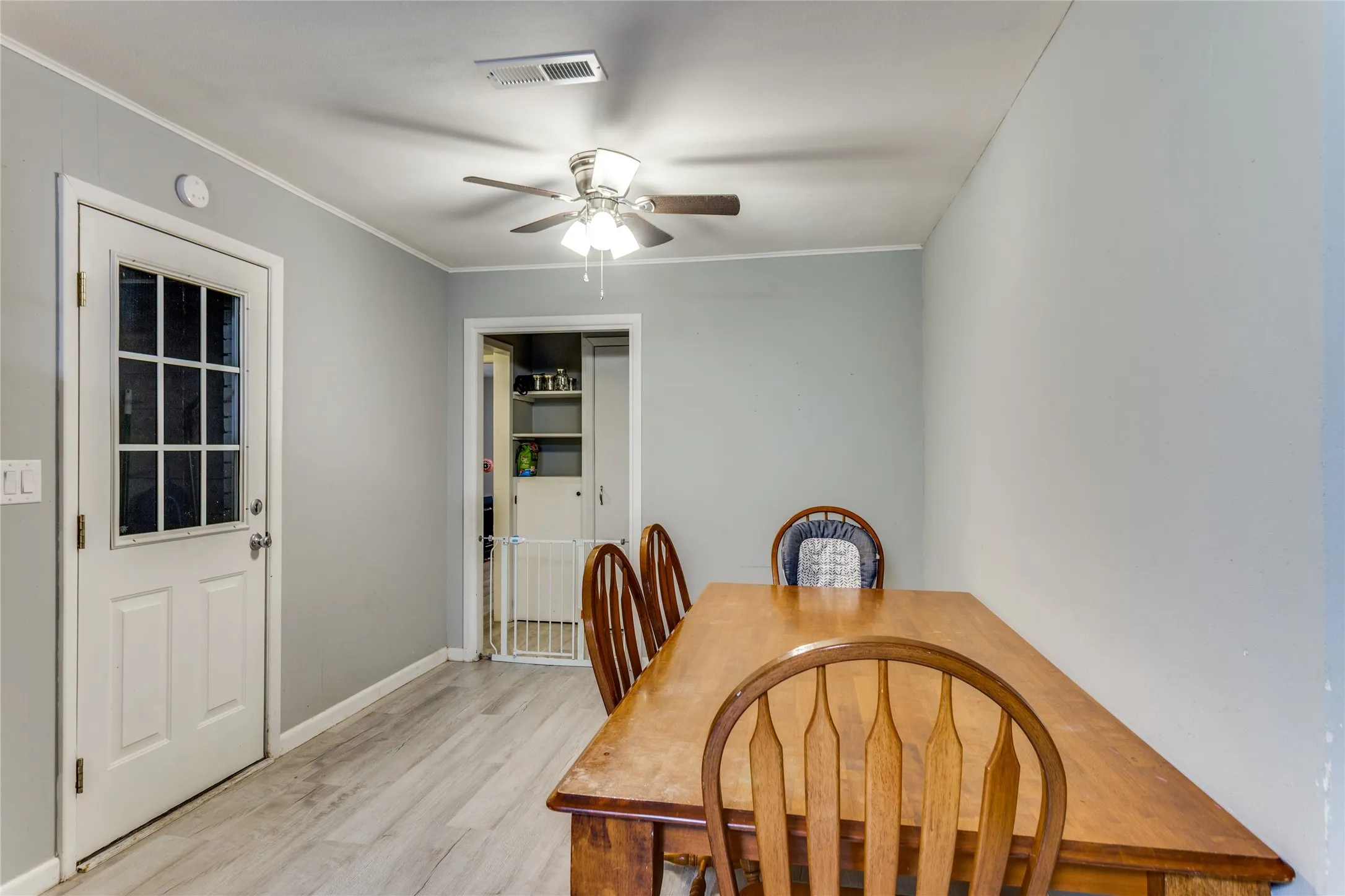 Single Family Residence For Sale in Montague County , 501 Lindsey Street, Bowie, Texas 76230, 4 Bedroom, 3 Bathroom, 2 Garage spaces, 1,731 Sqft, built in 1950, mls#21239961, Real Estate Agent in Bowie, Homes For Sale in Montague county, Homes For Sale in Bowie, Realtor in Bowie Texas, Real Estate Brokerage Independent Realty Texas, Luminita Cordes Realtor