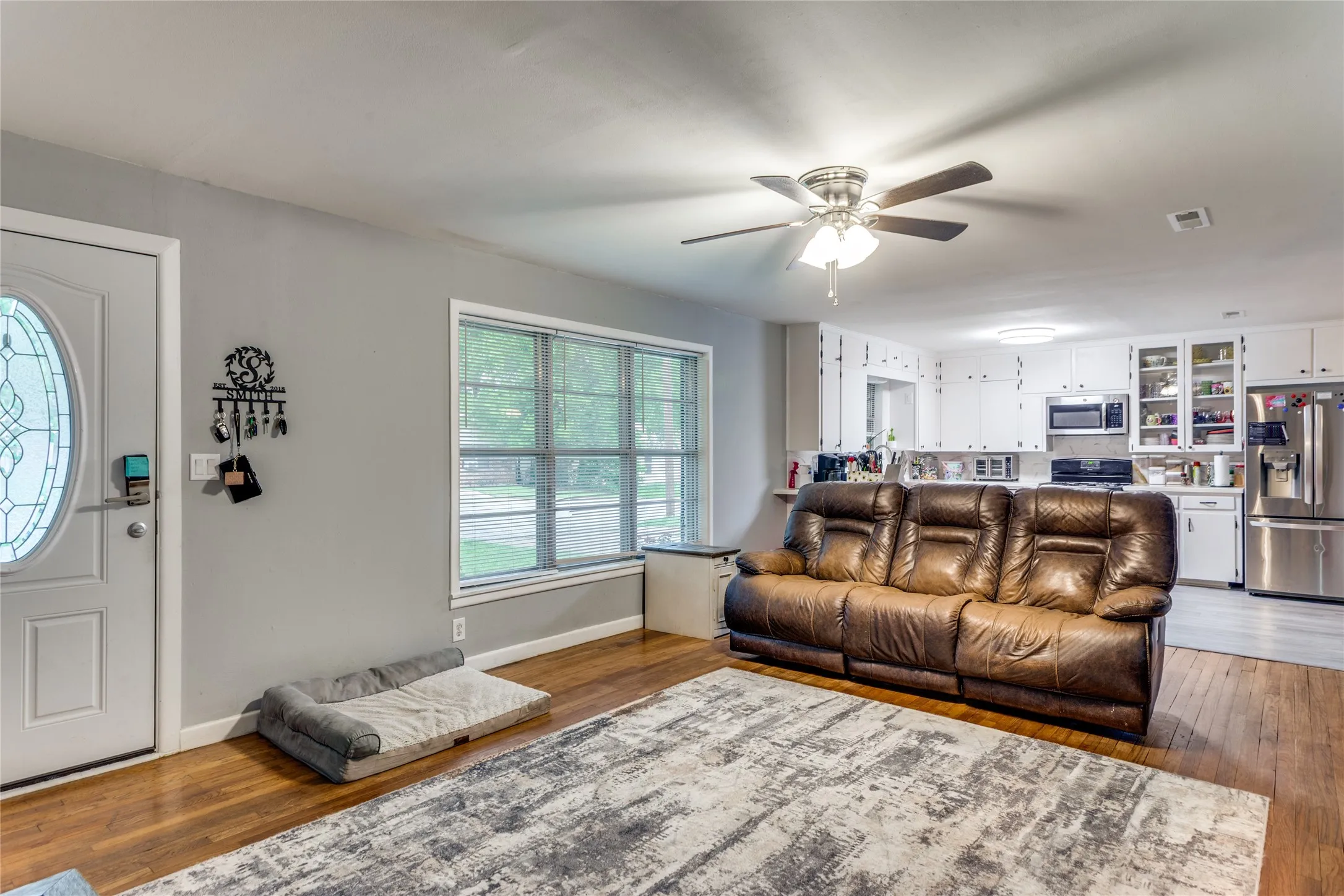 Single Family Residence For Sale in Montague County , 501 Lindsey Street, Bowie, Texas 76230, 4 Bedroom, 3 Bathroom, 2 Garage spaces, 1,731 Sqft, built in 1950, mls#21239961, Real Estate Agent in Bowie, Homes For Sale in Montague county, Homes For Sale in Bowie, Realtor in Bowie Texas, Real Estate Brokerage Independent Realty Texas, Luminita Cordes Realtor