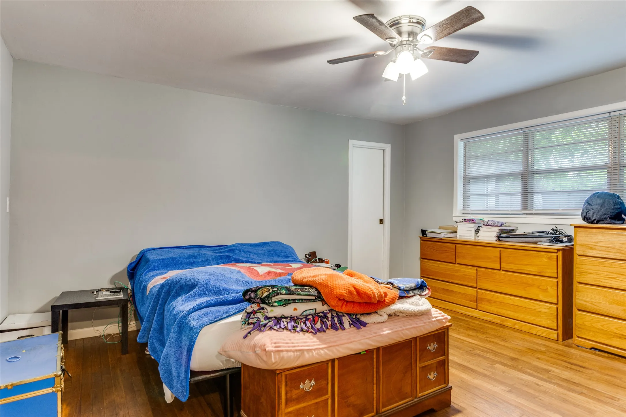 Single Family Residence For Sale in Montague County , 501 Lindsey Street, Bowie, Texas 76230, 4 Bedroom, 3 Bathroom, 2 Garage spaces, 1,731 Sqft, built in 1950, mls#21239961, Real Estate Agent in Bowie, Homes For Sale in Montague county, Homes For Sale in Bowie, Realtor in Bowie Texas, Real Estate Brokerage Independent Realty Texas, Luminita Cordes Realtor