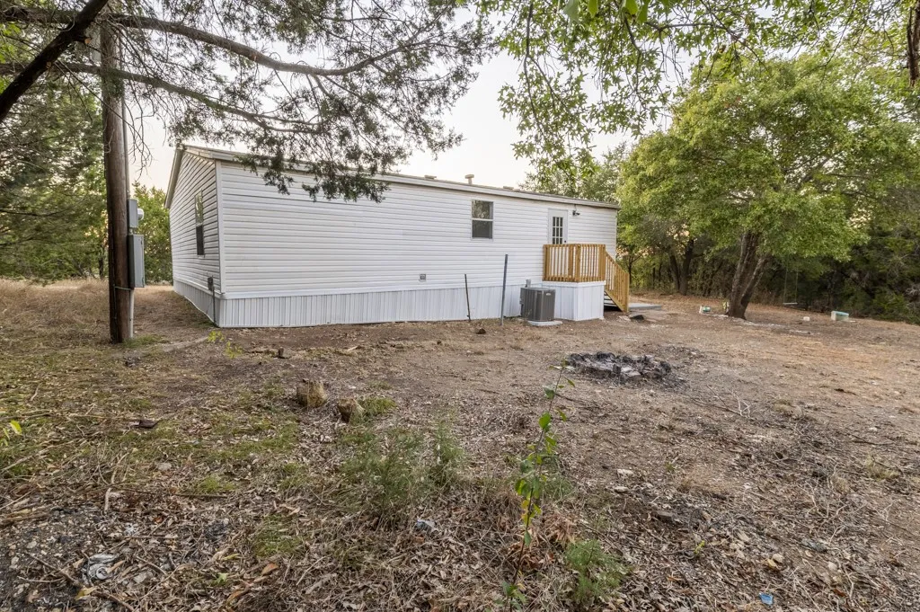 Mobile Home For Sale in Parker County , 4549 Arrowhead Drive, Weatherford, Texas 76087, 3 Bedroom, 2 Bathroom, Garage spaces, 1,280 Sqft, built in 2002, mls#21242808, Real Estate Agent in Weatherford, Homes For Sale in Parker county, Homes For Sale in Weatherford, Realtor in Weatherford Texas, Real Estate Brokerage Independent Realty Texas, Luminita Cordes Realtor