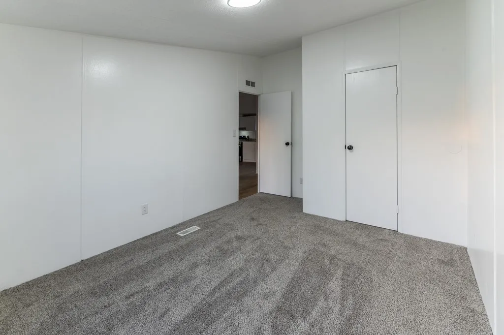 Mobile Home For Sale in Parker County , 4549 Arrowhead Drive, Weatherford, Texas 76087, 3 Bedroom, 2 Bathroom, Garage spaces, 1,280 Sqft, built in 2002, mls#21242808, Real Estate Agent in Weatherford, Homes For Sale in Parker county, Homes For Sale in Weatherford, Realtor in Weatherford Texas, Real Estate Brokerage Independent Realty Texas, Luminita Cordes Realtor