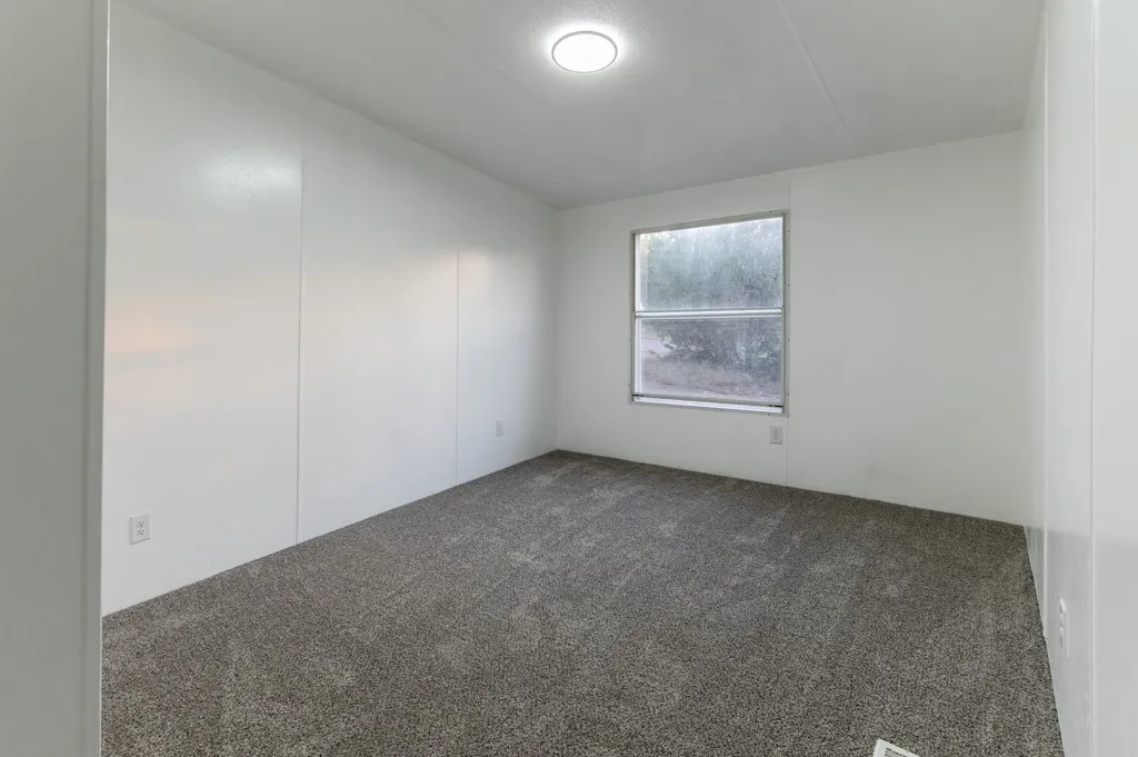 Mobile Home For Sale in Parker County , 4549 Arrowhead Drive, Weatherford, Texas 76087, 3 Bedroom, 2 Bathroom, Garage spaces, 1,280 Sqft, built in 2002, mls#21242808, Real Estate Agent in Weatherford, Homes For Sale in Parker county, Homes For Sale in Weatherford, Realtor in Weatherford Texas, Real Estate Brokerage Independent Realty Texas, Luminita Cordes Realtor