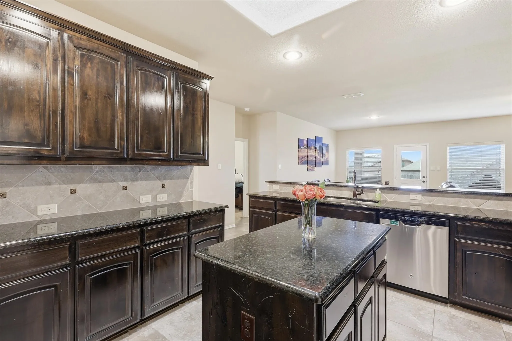 Single Family Residence For Sale in Tarrant County , 2432 Half Moon Bay Lane, Fort Worth, Texas 76177, 3 Bedroom, 2 Bathroom, 2 Garage spaces, 2,186 Sqft, built in 2013, Preowned, mls#21238180, Real Estate Agent in Fort Worth, Homes For Sale in Tarrant county, Homes For Sale in Fort Worth, Realtor in Fort Worth Texas, Real Estate Brokerage Independent Realty Texas, Luminita Cordes Realtor