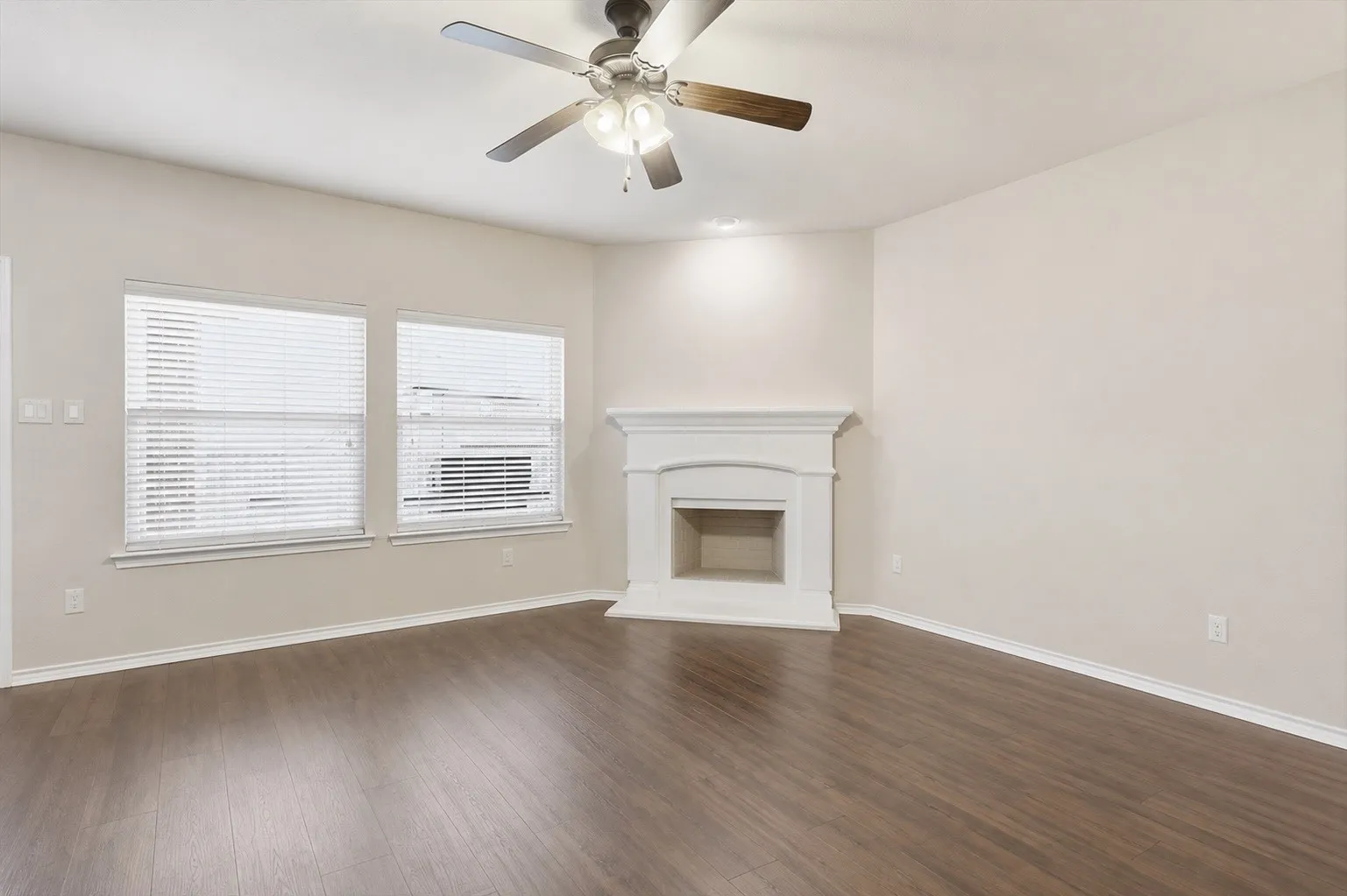 Single Family Residence For Sale in Tarrant County , 2432 Half Moon Bay Lane, Fort Worth, Texas 76177, 3 Bedroom, 2 Bathroom, 2 Garage spaces, 2,186 Sqft, built in 2013, Preowned, mls#21238180, Real Estate Agent in Fort Worth, Homes For Sale in Tarrant county, Homes For Sale in Fort Worth, Realtor in Fort Worth Texas, Real Estate Brokerage Independent Realty Texas, Luminita Cordes Realtor