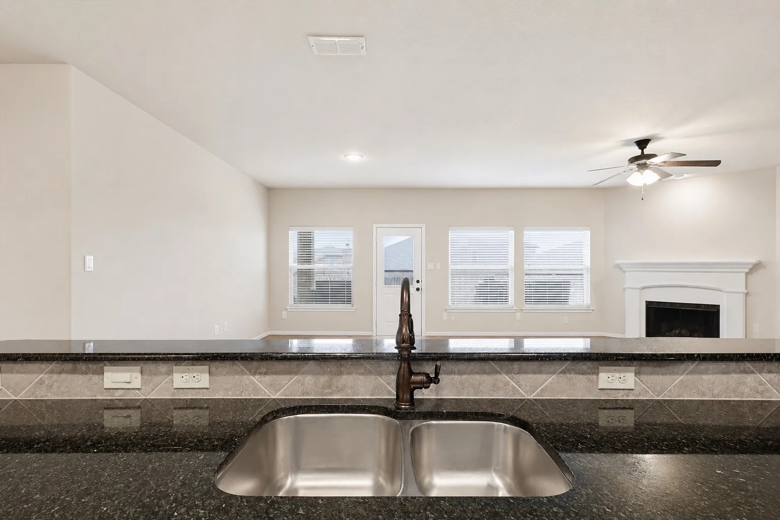 Single Family Residence For Sale in Tarrant County , 2432 Half Moon Bay Lane, Fort Worth, Texas 76177, 3 Bedroom, 2 Bathroom, 2 Garage spaces, 2,186 Sqft, built in 2013, Preowned, mls#21238180, Real Estate Agent in Fort Worth, Homes For Sale in Tarrant county, Homes For Sale in Fort Worth, Realtor in Fort Worth Texas, Real Estate Brokerage Independent Realty Texas, Luminita Cordes Realtor