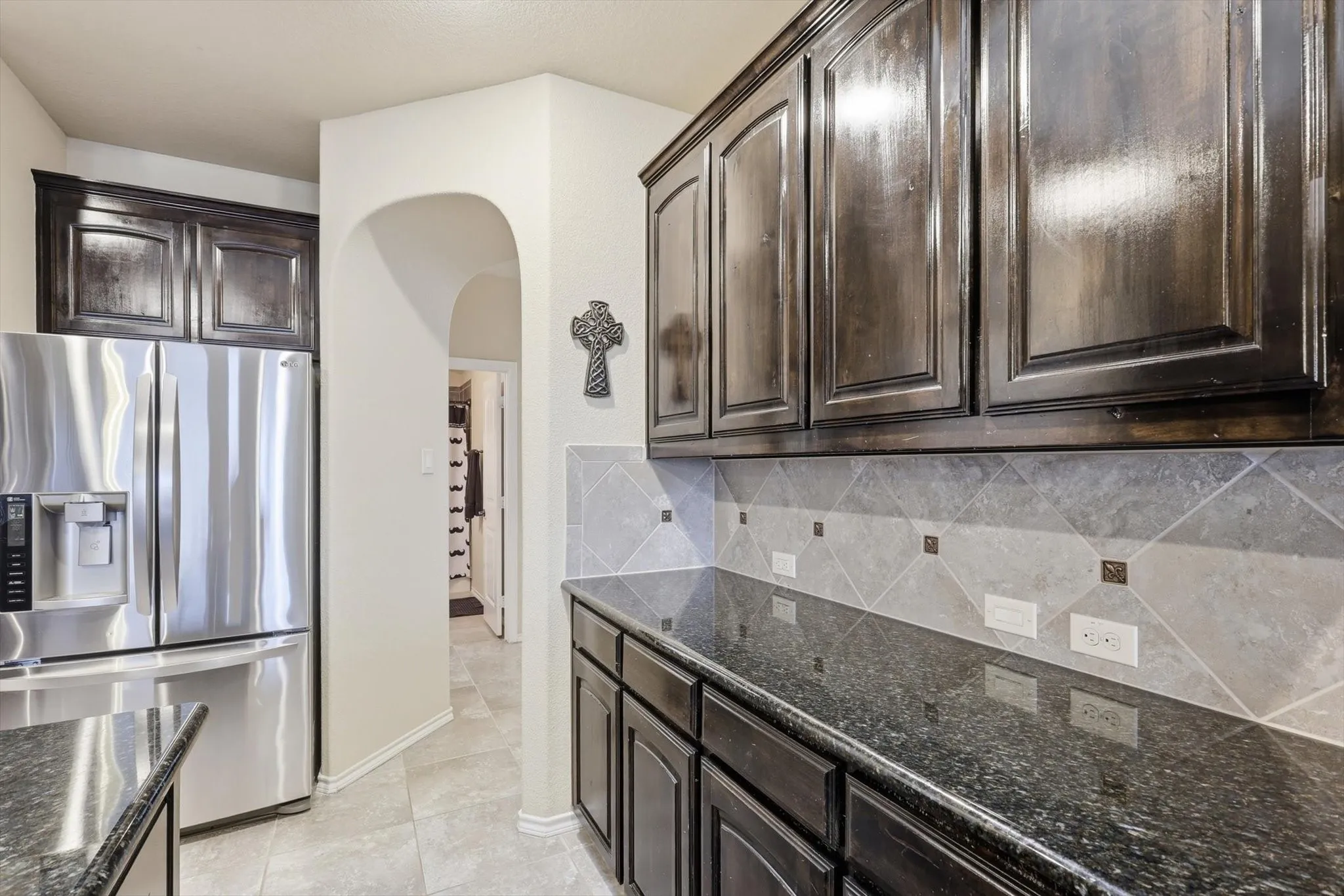 Single Family Residence For Sale in Tarrant County , 2432 Half Moon Bay Lane, Fort Worth, Texas 76177, 3 Bedroom, 2 Bathroom, 2 Garage spaces, 2,186 Sqft, built in 2013, Preowned, mls#21238180, Real Estate Agent in Fort Worth, Homes For Sale in Tarrant county, Homes For Sale in Fort Worth, Realtor in Fort Worth Texas, Real Estate Brokerage Independent Realty Texas, Luminita Cordes Realtor