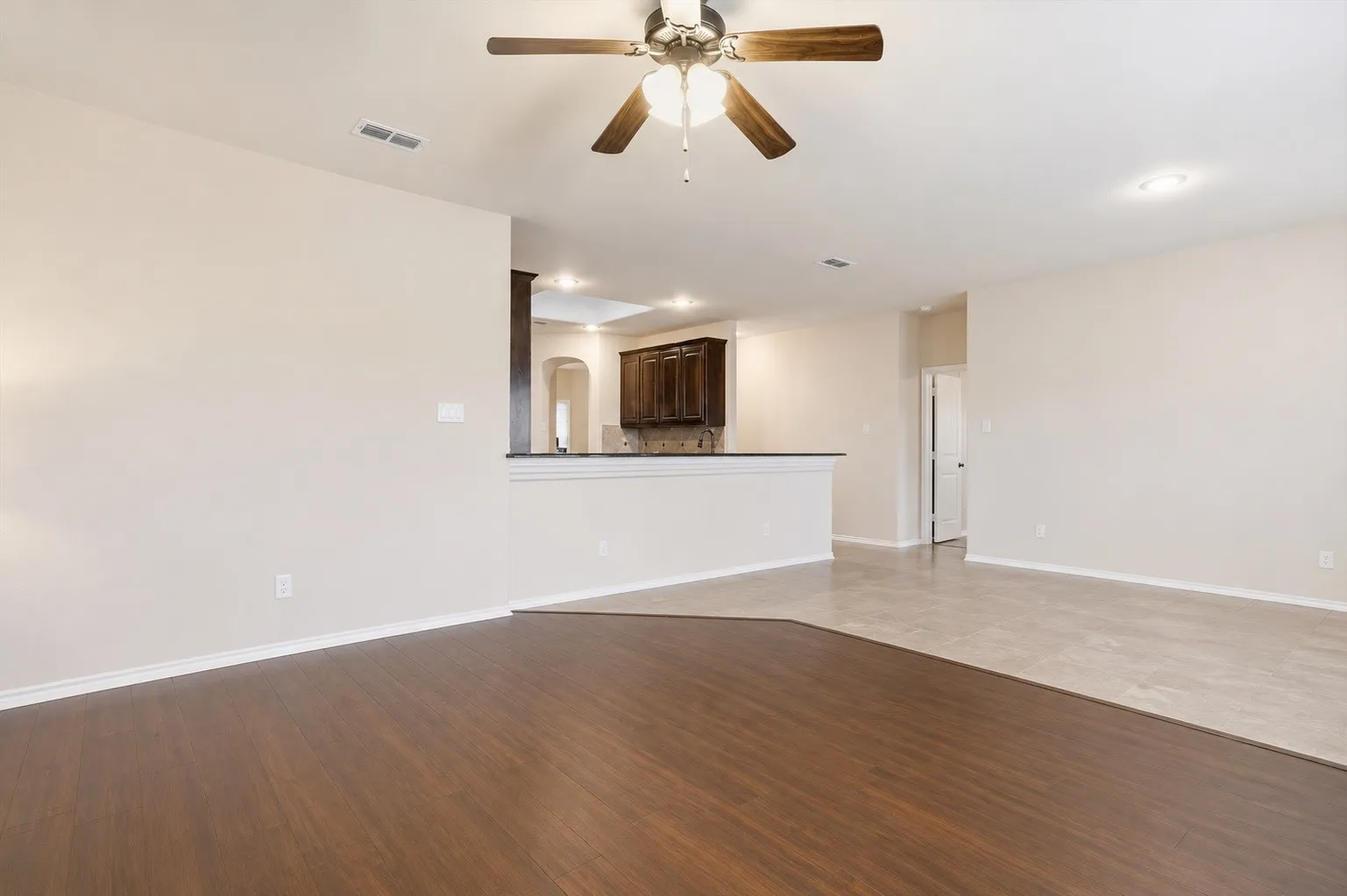 Single Family Residence For Sale in Tarrant County , 2432 Half Moon Bay Lane, Fort Worth, Texas 76177, 3 Bedroom, 2 Bathroom, 2 Garage spaces, 2,186 Sqft, built in 2013, Preowned, mls#21238180, Real Estate Agent in Fort Worth, Homes For Sale in Tarrant county, Homes For Sale in Fort Worth, Realtor in Fort Worth Texas, Real Estate Brokerage Independent Realty Texas, Luminita Cordes Realtor