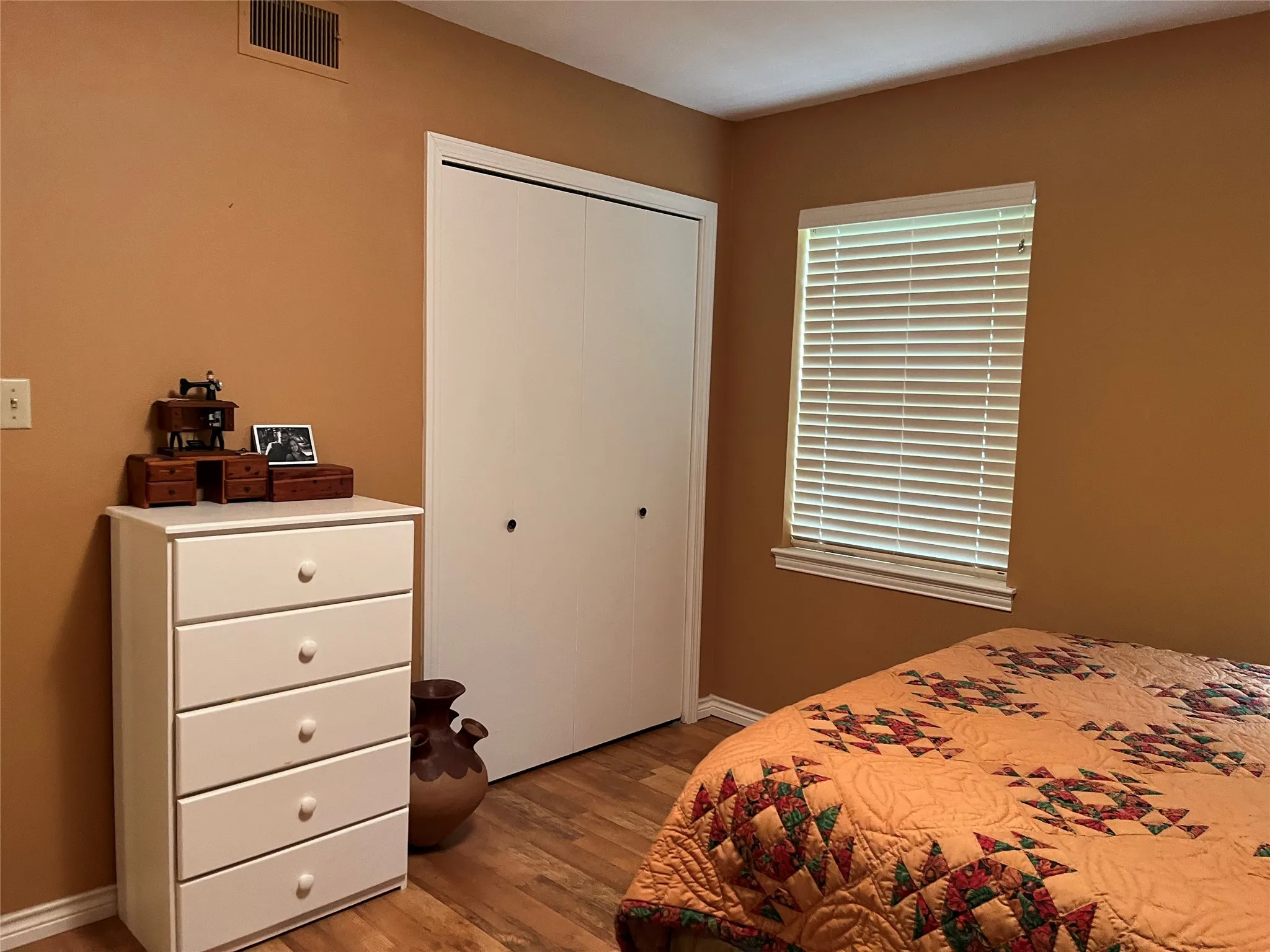 Single Family Residence For Sale in Hunt County , 2801 Rix Street, Commerce, Texas 75428, 4 Bedroom, 3 Bathroom, Garage spaces, 3,081 Sqft, built in 1983, Preowned, mls#21240687, Real Estate Agent in Commerce, Homes For Sale in Hunt county, Homes For Sale in Commerce, Realtor in Commerce Texas, Real Estate Brokerage Independent Realty Texas, Luminita Cordes Realtor