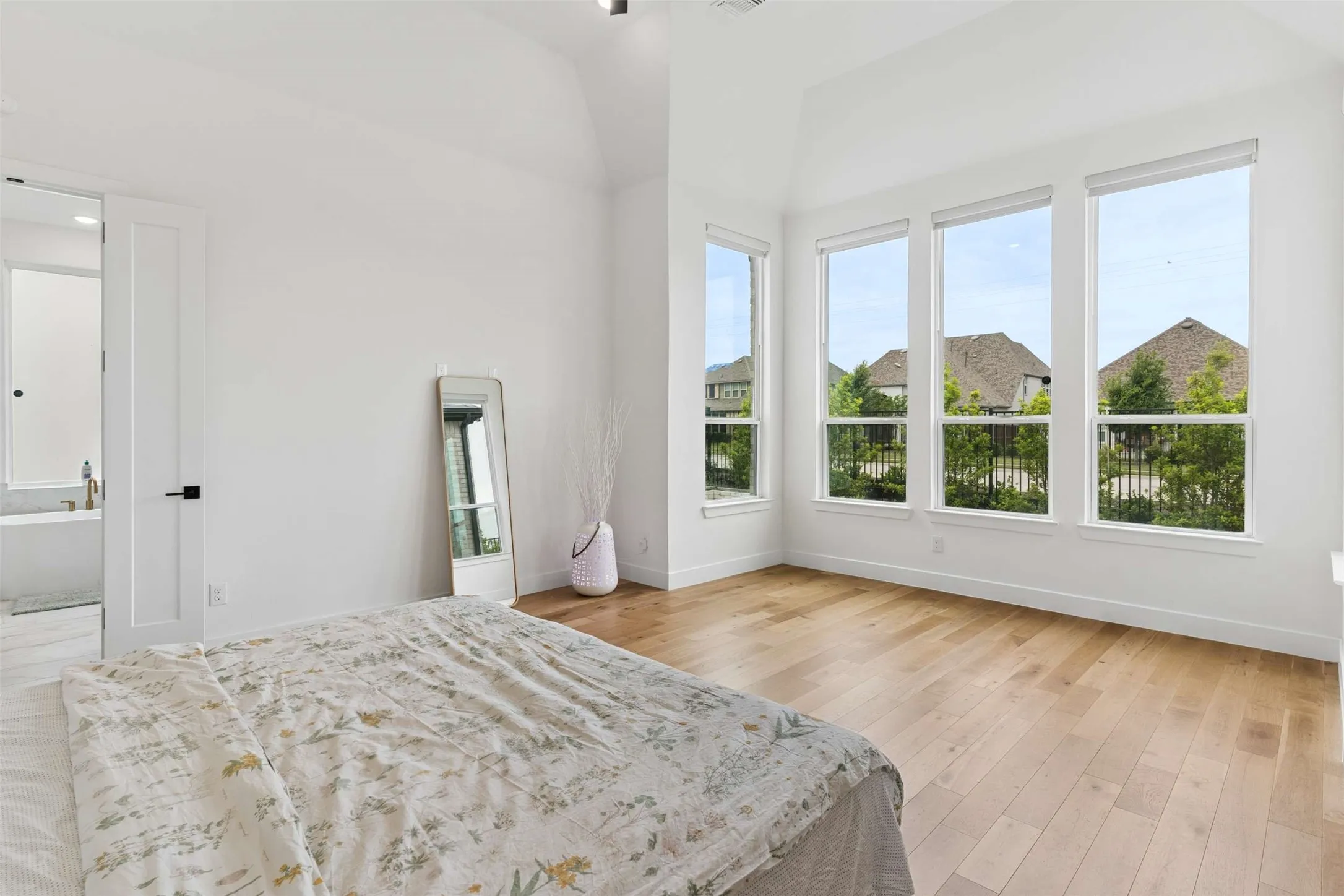Single Family Residence For Sale in Rockwall County , 1939 Apple Tree Drive, Rockwall, Texas 75087, 4 Bedrooms, 5 Bathrooms, 3 Garage spaces, 3,033 Sqft, built in 2024, Price $700,000, mls#21239437, Real Estate Agent in Rockwall, Homes For Sale in Rockwall county, Homes For Sale in Rockwall, Realtor in Rockwall Texas, Real Estate Brokerage Independent Realty Texas, Luminita Cordes Realtor