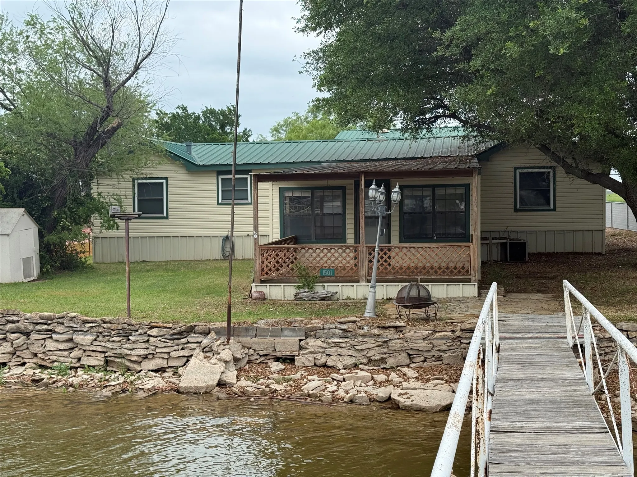 Manufactured Home For Sale in Palo Pinto County , 1501 Mcadams Road, Graford, Texas 76449, 5 Bedroom, 3 Bathroom, 2 Garage spaces, 3,941 Sqft, built in 1988, mls#21242847, Real Estate Agent in Graford, Homes For Sale in Palo Pinto county, Homes For Sale in Graford, Realtor in Graford Texas, Real Estate Brokerage Independent Realty Texas, Luminita Cordes Realtor