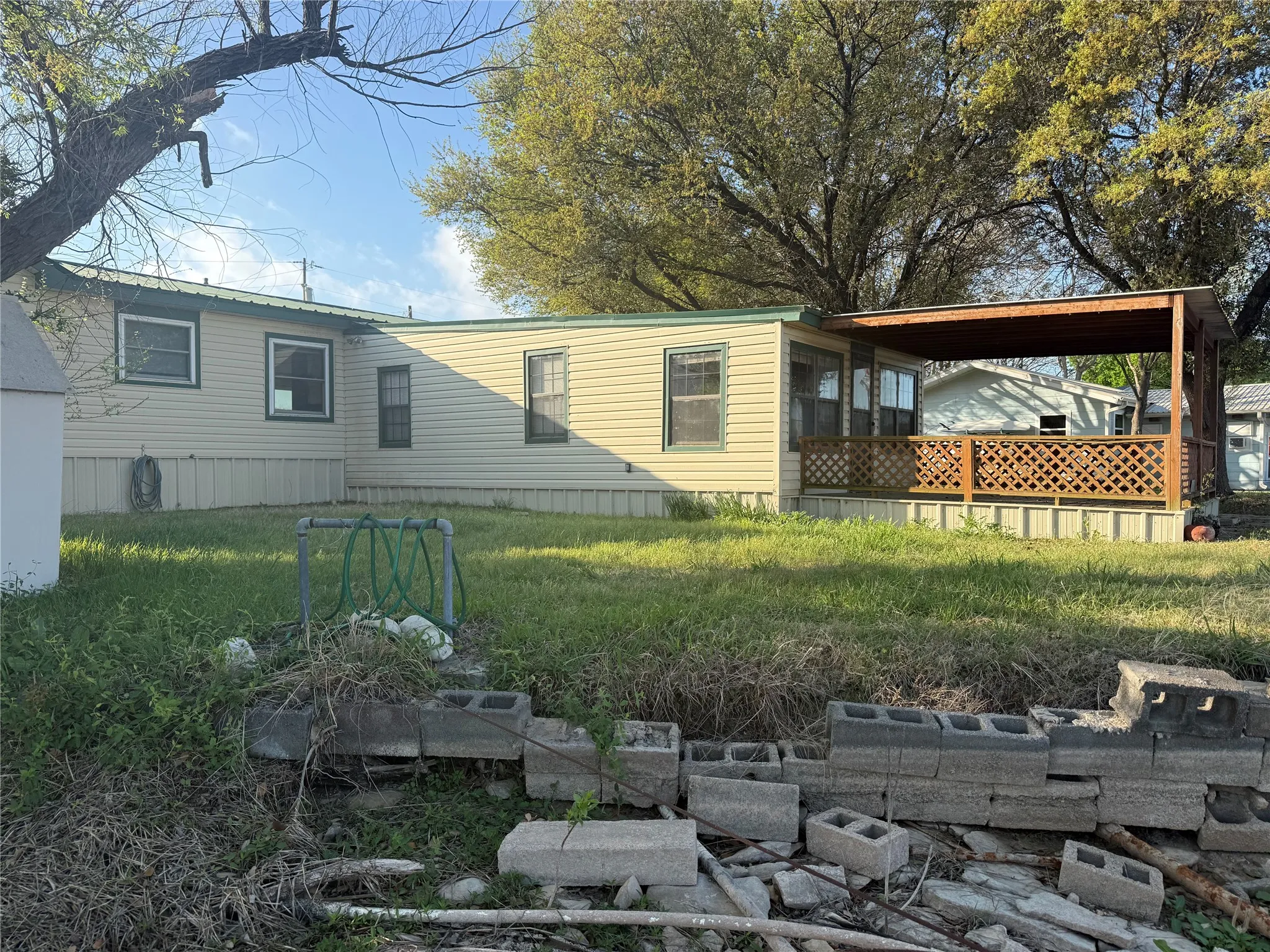 Manufactured Home For Sale in Palo Pinto County , 1501 Mcadams Road, Graford, Texas 76449, 5 Bedroom, 3 Bathroom, 2 Garage spaces, 3,941 Sqft, built in 1988, mls#21242847, Real Estate Agent in Graford, Homes For Sale in Palo Pinto county, Homes For Sale in Graford, Realtor in Graford Texas, Real Estate Brokerage Independent Realty Texas, Luminita Cordes Realtor