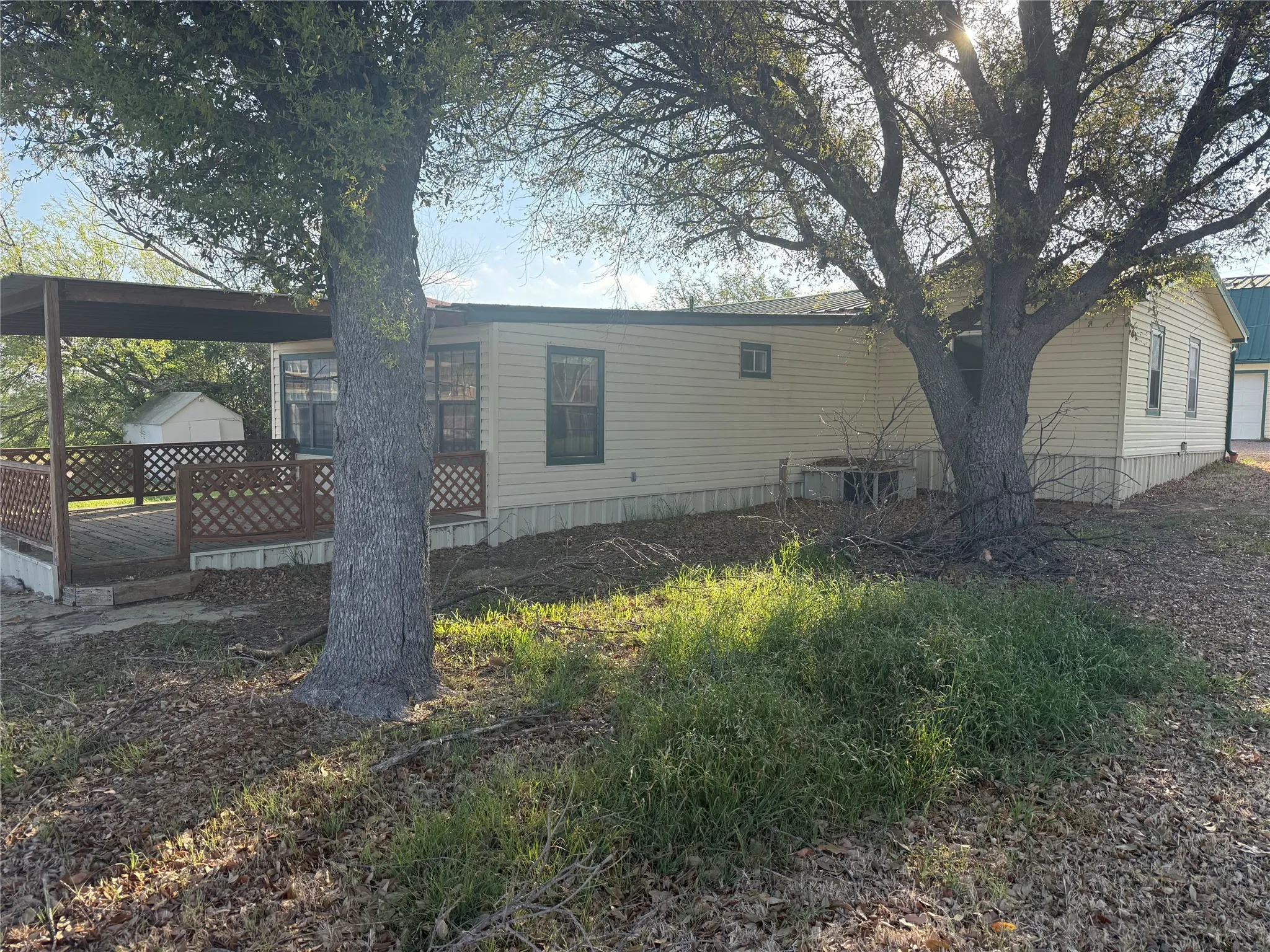 Manufactured Home For Sale in Palo Pinto County , 1501 Mcadams Road, Graford, Texas 76449, 5 Bedroom, 3 Bathroom, 2 Garage spaces, 3,941 Sqft, built in 1988, mls#21242847, Real Estate Agent in Graford, Homes For Sale in Palo Pinto county, Homes For Sale in Graford, Realtor in Graford Texas, Real Estate Brokerage Independent Realty Texas, Luminita Cordes Realtor