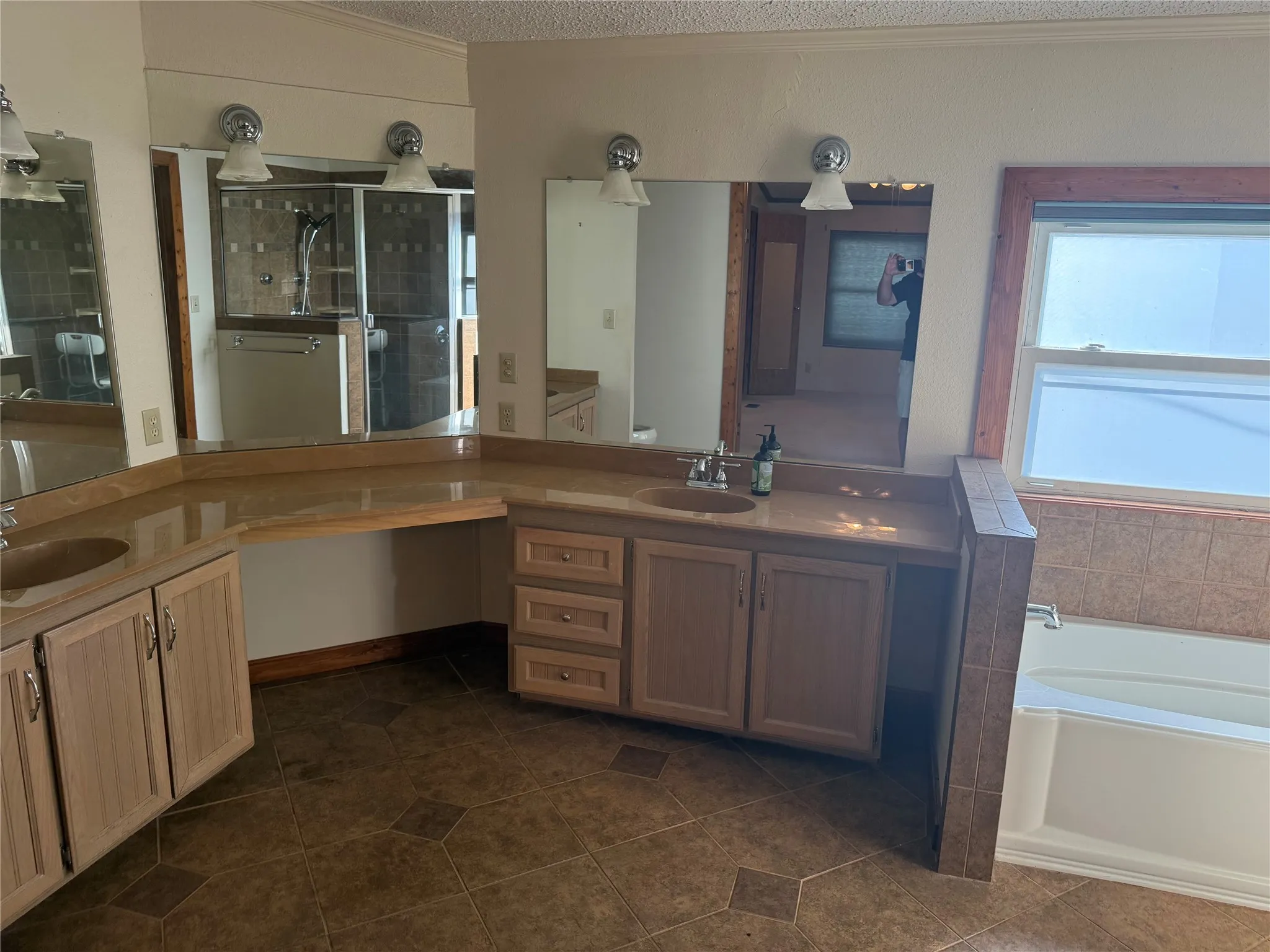 Manufactured Home For Sale in Palo Pinto County , 1501 Mcadams Road, Graford, Texas 76449, 5 Bedroom, 3 Bathroom, 2 Garage spaces, 3,941 Sqft, built in 1988, mls#21242847, Real Estate Agent in Graford, Homes For Sale in Palo Pinto county, Homes For Sale in Graford, Realtor in Graford Texas, Real Estate Brokerage Independent Realty Texas, Luminita Cordes Realtor