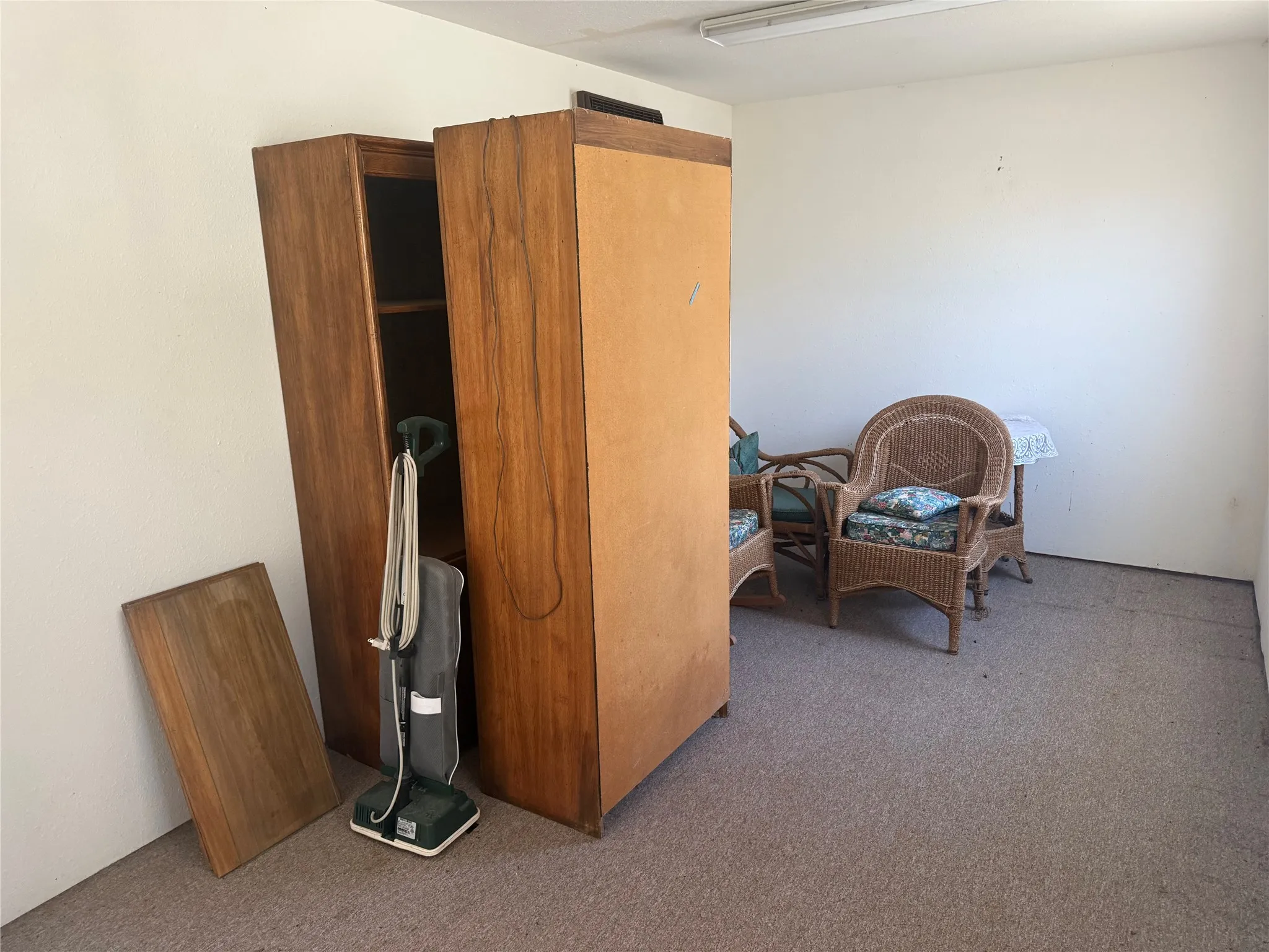 Manufactured Home For Sale in Palo Pinto County , 1501 Mcadams Road, Graford, Texas 76449, 5 Bedroom, 3 Bathroom, 2 Garage spaces, 3,941 Sqft, built in 1988, mls#21242847, Real Estate Agent in Graford, Homes For Sale in Palo Pinto county, Homes For Sale in Graford, Realtor in Graford Texas, Real Estate Brokerage Independent Realty Texas, Luminita Cordes Realtor