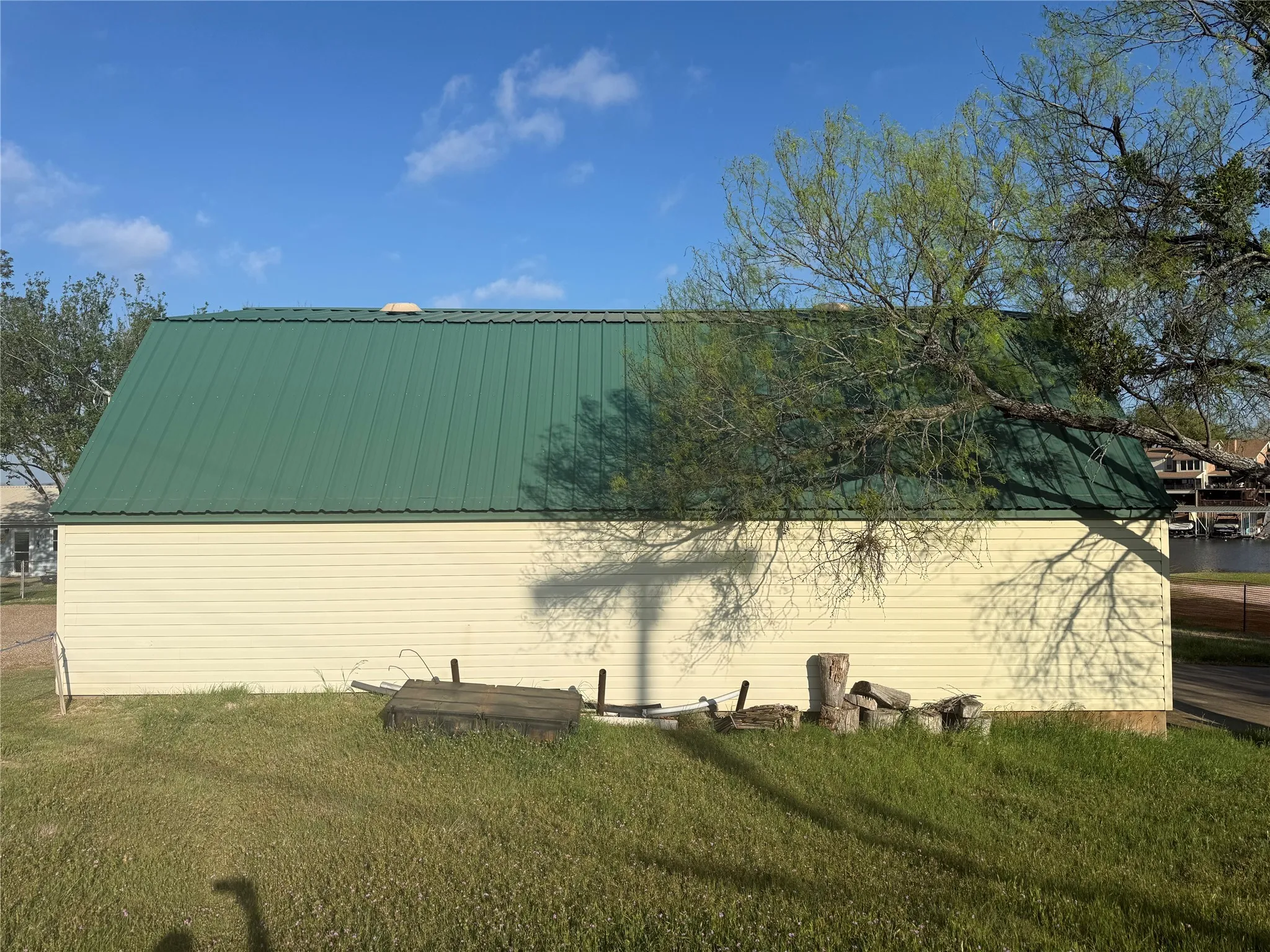 Manufactured Home For Sale in Palo Pinto County , 1501 Mcadams Road, Graford, Texas 76449, 5 Bedroom, 3 Bathroom, 2 Garage spaces, 3,941 Sqft, built in 1988, mls#21242847, Real Estate Agent in Graford, Homes For Sale in Palo Pinto county, Homes For Sale in Graford, Realtor in Graford Texas, Real Estate Brokerage Independent Realty Texas, Luminita Cordes Realtor