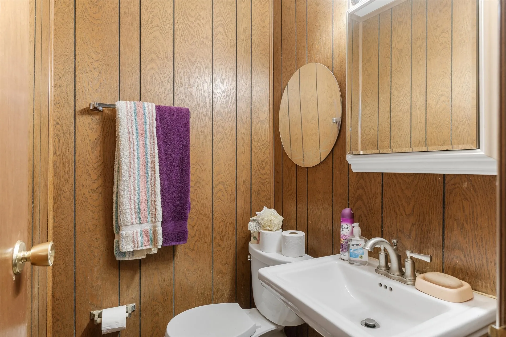 Farm For Sale in Kaufman County , 10761 County Road 348, Wills Point, Texas 75169, 3 Bedroom, 2 Bathroom, Garage spaces, 1,508 Sqft, built in 1970, mls#21238637, Real Estate Agent in Wills Point, Homes For Sale in Kaufman county, Homes For Sale in Wills Point, Realtor in Wills Point Texas, Real Estate Brokerage Independent Realty Texas, Luminita Cordes Realtor