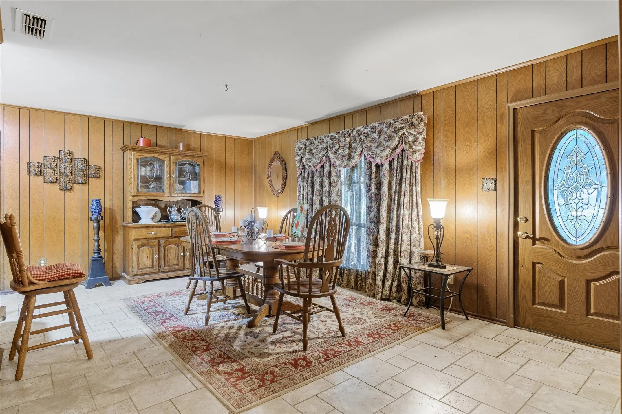 Farm For Sale in Kaufman County , 10761 County Road 348, Wills Point, Texas 75169, 3 Bedroom, 2 Bathroom, Garage spaces, 1,508 Sqft, built in 1970, mls#21238637, Real Estate Agent in Wills Point, Homes For Sale in Kaufman county, Homes For Sale in Wills Point, Realtor in Wills Point Texas, Real Estate Brokerage Independent Realty Texas, Luminita Cordes Realtor