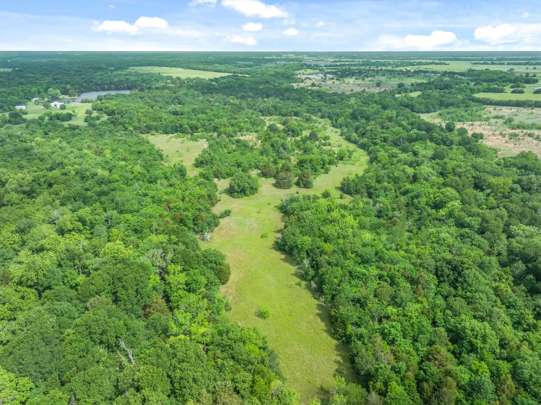 Farm For Sale in Kaufman County , 10761 County Road 348, Wills Point, Texas 75169, 3 Bedroom, 2 Bathroom, Garage spaces, 1,508 Sqft, built in 1970, mls#21238637, Real Estate Agent in Wills Point, Homes For Sale in Kaufman county, Homes For Sale in Wills Point, Realtor in Wills Point Texas, Real Estate Brokerage Independent Realty Texas, Luminita Cordes Realtor