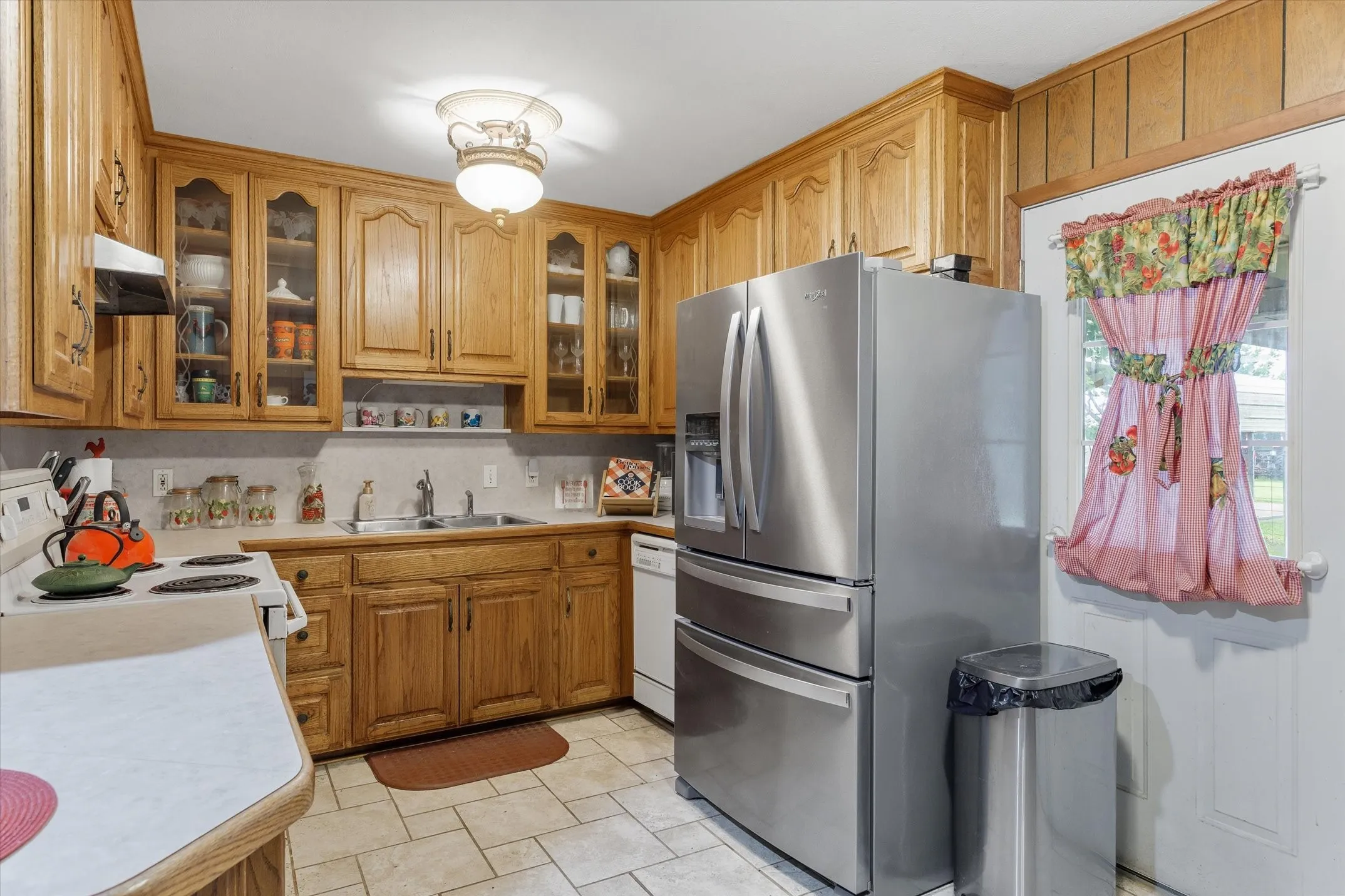 Farm For Sale in Kaufman County , 10761 County Road 348, Wills Point, Texas 75169, 3 Bedroom, 2 Bathroom, Garage spaces, 1,508 Sqft, built in 1970, mls#21238637, Real Estate Agent in Wills Point, Homes For Sale in Kaufman county, Homes For Sale in Wills Point, Realtor in Wills Point Texas, Real Estate Brokerage Independent Realty Texas, Luminita Cordes Realtor
