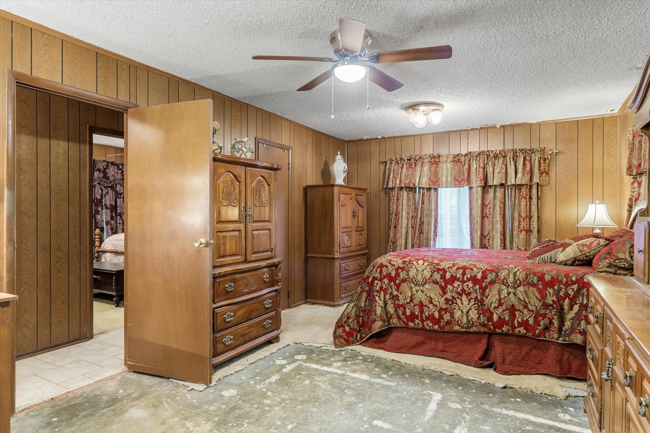 Farm For Sale in Kaufman County , 10761 County Road 348, Wills Point, Texas 75169, 3 Bedroom, 2 Bathroom, Garage spaces, 1,508 Sqft, built in 1970, mls#21238637, Real Estate Agent in Wills Point, Homes For Sale in Kaufman county, Homes For Sale in Wills Point, Realtor in Wills Point Texas, Real Estate Brokerage Independent Realty Texas, Luminita Cordes Realtor