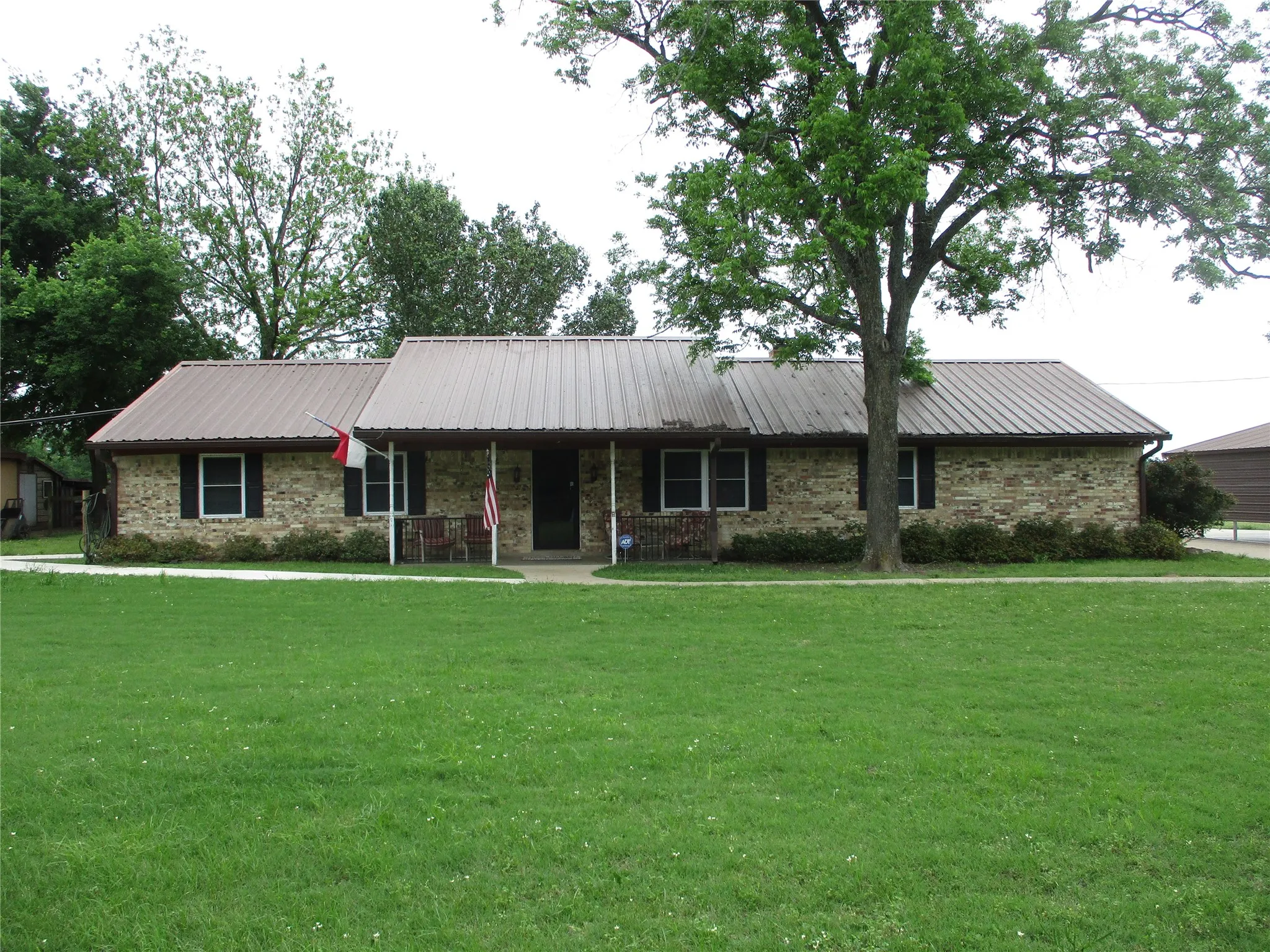 Farm For Sale in Rains County , 550 RS COUNTY ROAD 3425, Emory, Texas 75440, 3 Bedroom, 2 Bathroom, 2 Garage spaces, 1,854 Sqft, built in 1971, Preowned, mls#21242871, Real Estate Agent in Emory, Homes For Sale in Rains county, Homes For Sale in Emory, Realtor in Emory Texas, Real Estate Brokerage Independent Realty Texas, Luminita Cordes Realtor