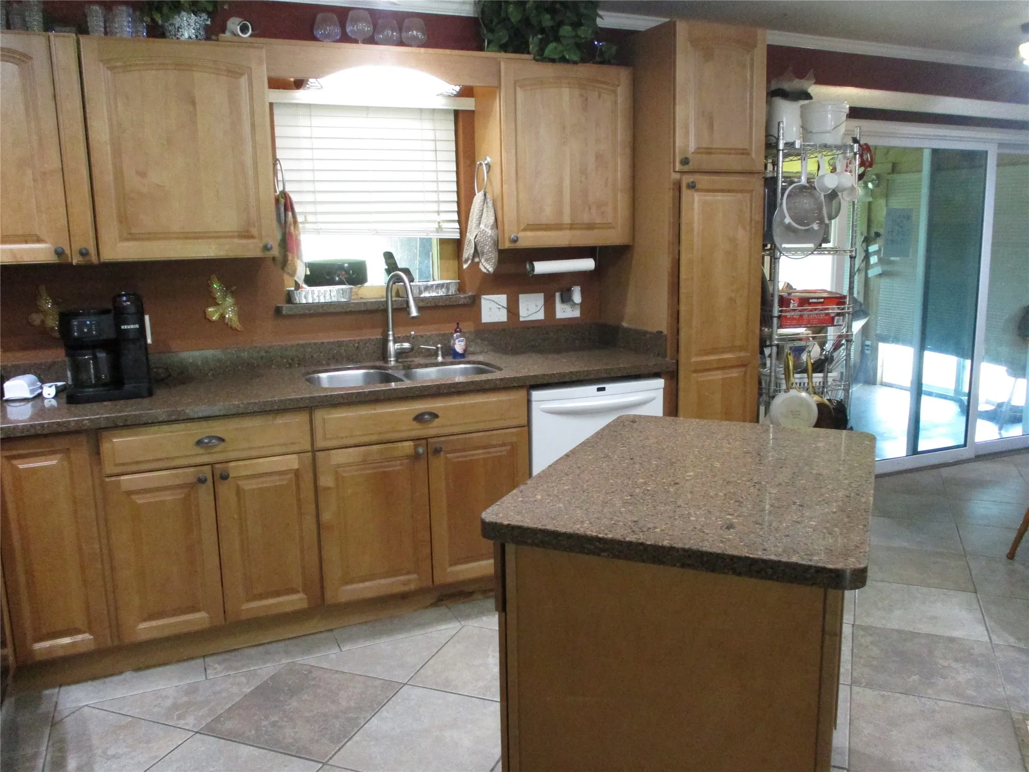 Farm For Sale in Rains County , 550 RS COUNTY ROAD 3425, Emory, Texas 75440, 3 Bedroom, 2 Bathroom, 2 Garage spaces, 1,854 Sqft, built in 1971, Preowned, mls#21242871, Real Estate Agent in Emory, Homes For Sale in Rains county, Homes For Sale in Emory, Realtor in Emory Texas, Real Estate Brokerage Independent Realty Texas, Luminita Cordes Realtor