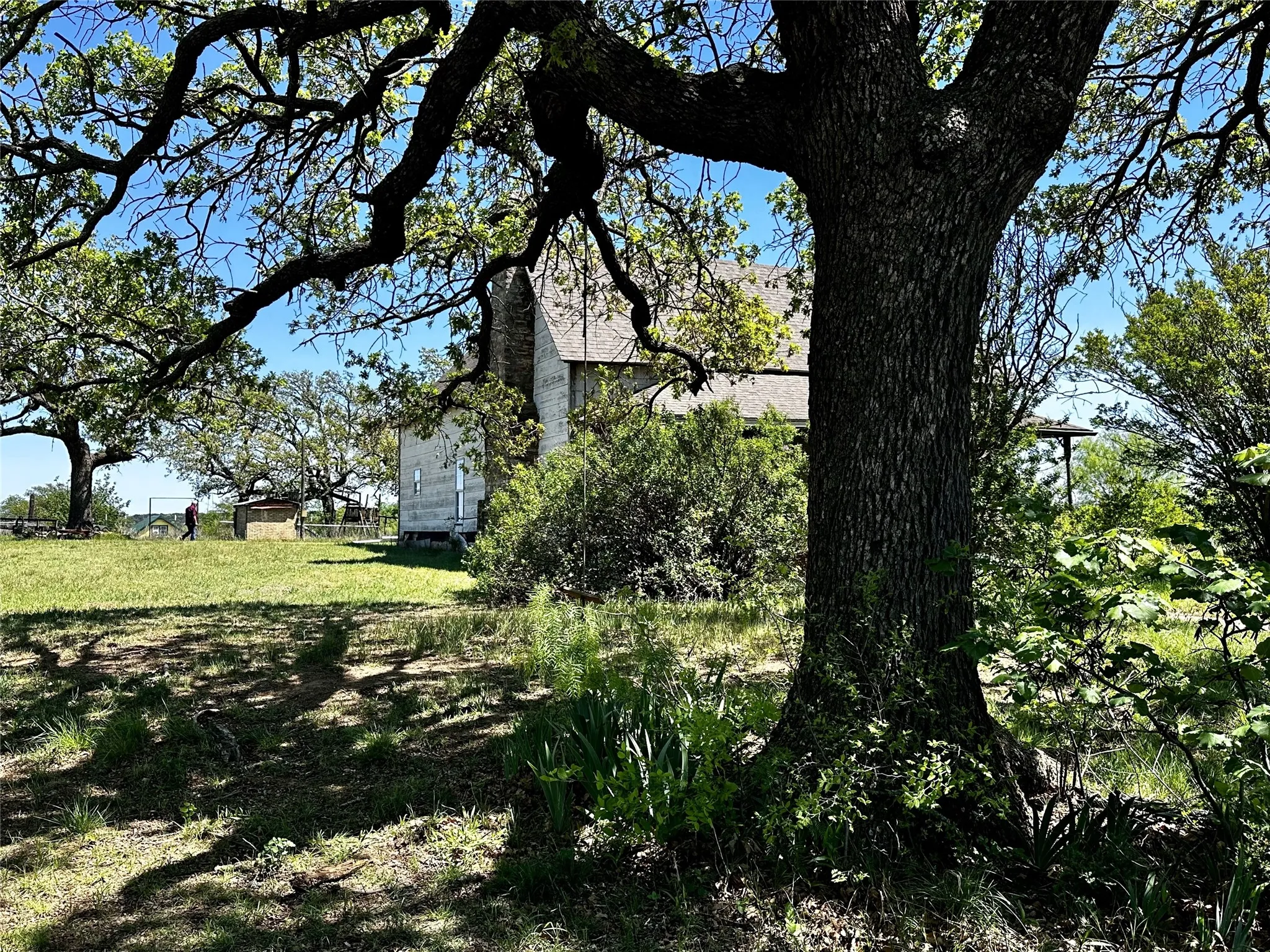 Single Family Residence For Sale in Callahan County , 9842 Fm 2228, Baird, Texas 79504, 1 Bedroom, 1 Bathroom, Garage spaces, 1,600 Sqft, built in 1930, Price $280,000, mls#21242881, Real Estate Agent in Baird, Homes For Sale in Callahan county, Homes For Sale in Baird, Realtor in Baird Texas, Real Estate Brokerage Independent Realty Texas, Luminita Cordes Realtor
