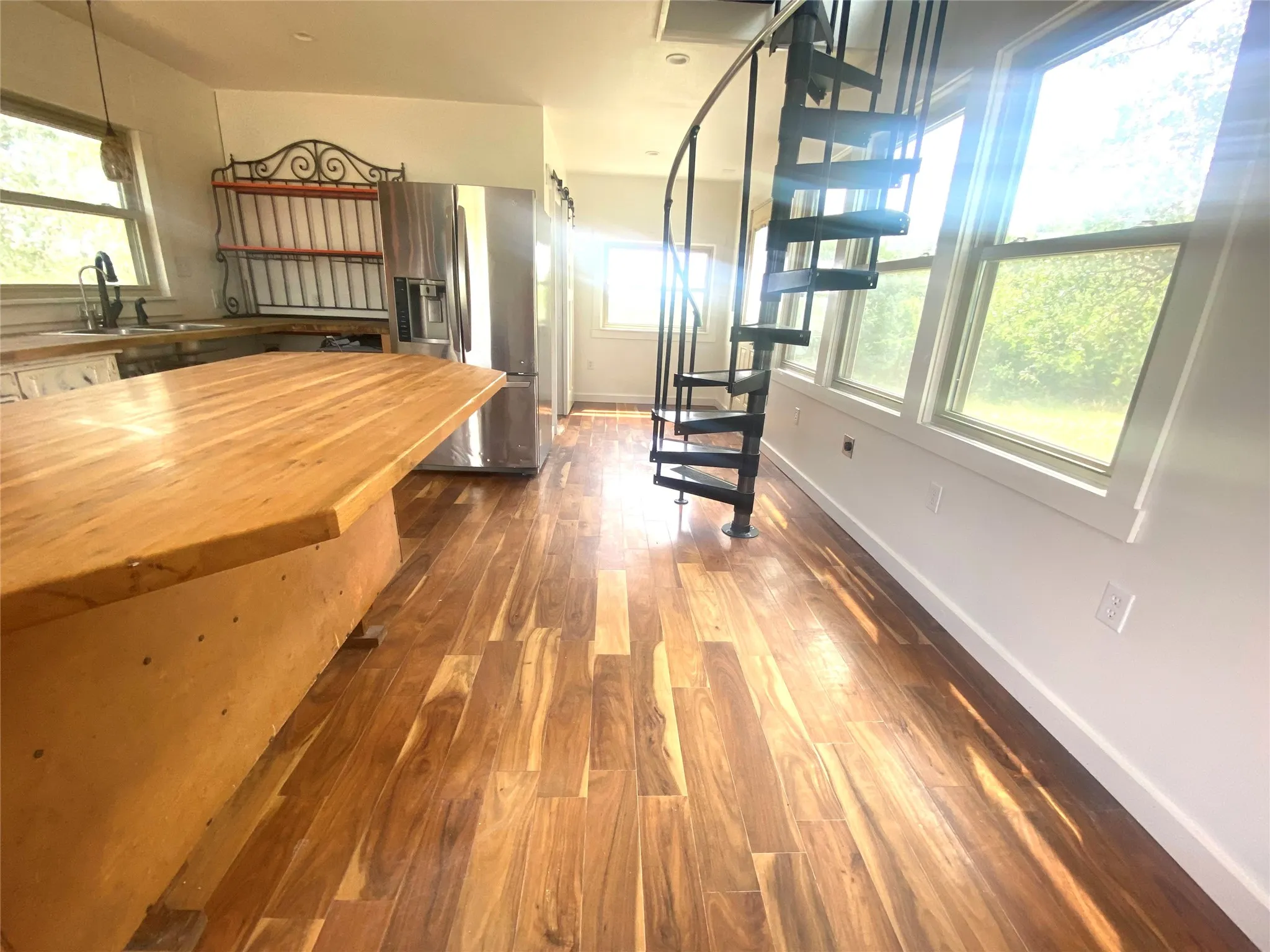 Single Family Residence For Sale in Callahan County , 9842 Fm 2228, Baird, Texas 79504, 1 Bedroom, 1 Bathroom, Garage spaces, 1,600 Sqft, built in 1930, Price $280,000, mls#21242881, Real Estate Agent in Baird, Homes For Sale in Callahan county, Homes For Sale in Baird, Realtor in Baird Texas, Real Estate Brokerage Independent Realty Texas, Luminita Cordes Realtor
