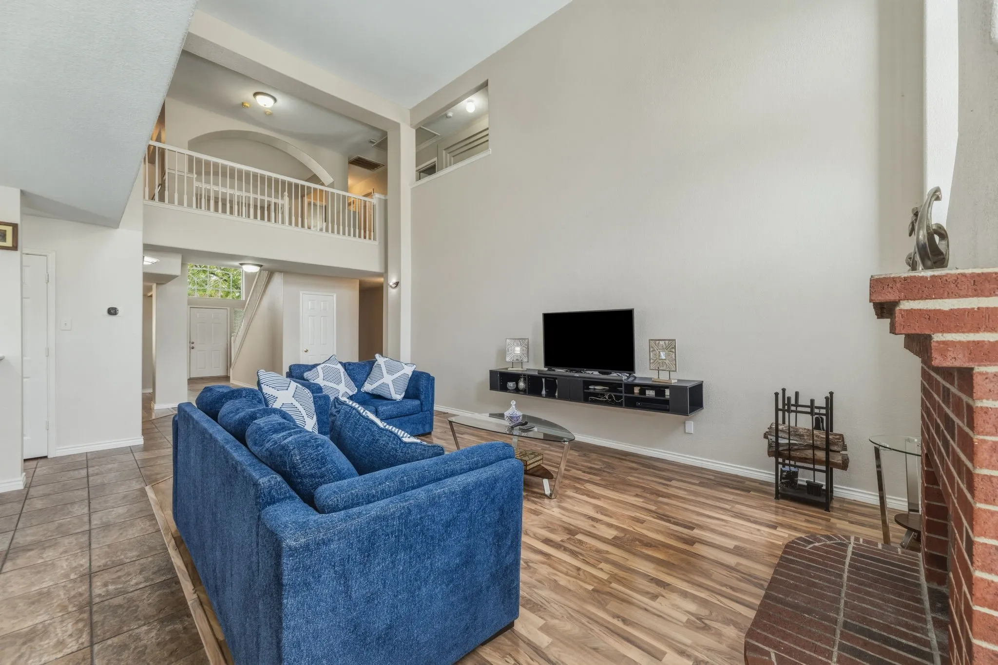 Single Family Residence For Sale in Collin County , 1817 Lake Whitney Lane, Allen, Texas 75002, 6 Bedroom, 4 Bathroom, 2 Garage spaces, 4,006 Sqft, built in 2000, Preowned, mls#21238039, Real Estate Agent in Allen, Homes For Sale in Collin county, Homes For Sale in Allen, Realtor in Allen Texas, Real Estate Brokerage Independent Realty Texas, Luminita Cordes Realtor