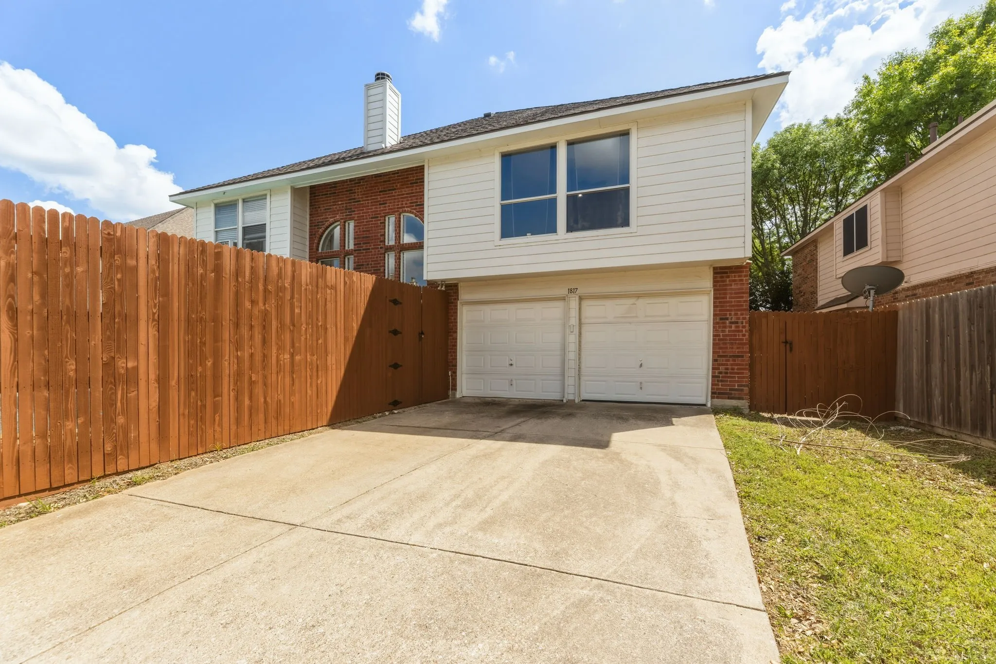 Single Family Residence For Sale in Collin County , 1817 Lake Whitney Lane, Allen, Texas 75002, 6 Bedroom, 4 Bathroom, 2 Garage spaces, 4,006 Sqft, built in 2000, Preowned, mls#21238039, Real Estate Agent in Allen, Homes For Sale in Collin county, Homes For Sale in Allen, Realtor in Allen Texas, Real Estate Brokerage Independent Realty Texas, Luminita Cordes Realtor