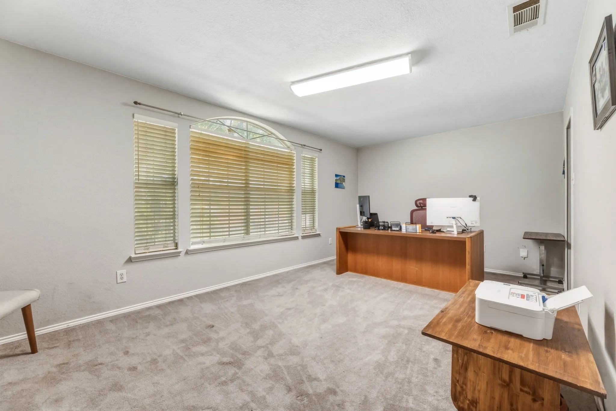 Single Family Residence For Sale in Collin County , 1817 Lake Whitney Lane, Allen, Texas 75002, 6 Bedroom, 4 Bathroom, 2 Garage spaces, 4,006 Sqft, built in 2000, Preowned, mls#21238039, Real Estate Agent in Allen, Homes For Sale in Collin county, Homes For Sale in Allen, Realtor in Allen Texas, Real Estate Brokerage Independent Realty Texas, Luminita Cordes Realtor