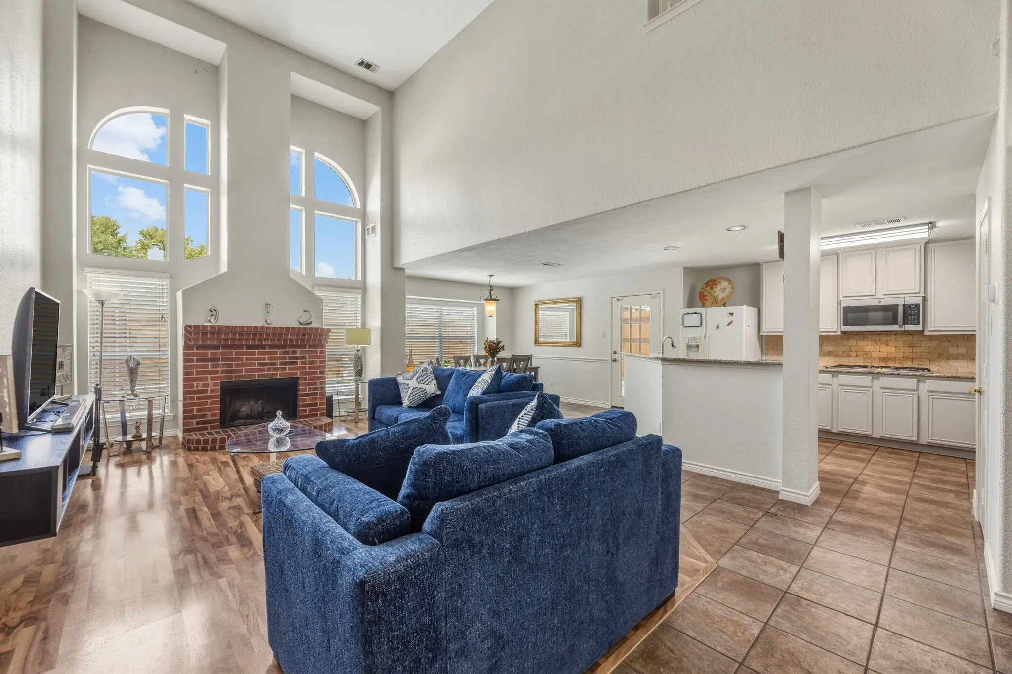 Single Family Residence For Sale in Collin County , 1817 Lake Whitney Lane, Allen, Texas 75002, 6 Bedroom, 4 Bathroom, 2 Garage spaces, 4,006 Sqft, built in 2000, Preowned, mls#21238039, Real Estate Agent in Allen, Homes For Sale in Collin county, Homes For Sale in Allen, Realtor in Allen Texas, Real Estate Brokerage Independent Realty Texas, Luminita Cordes Realtor