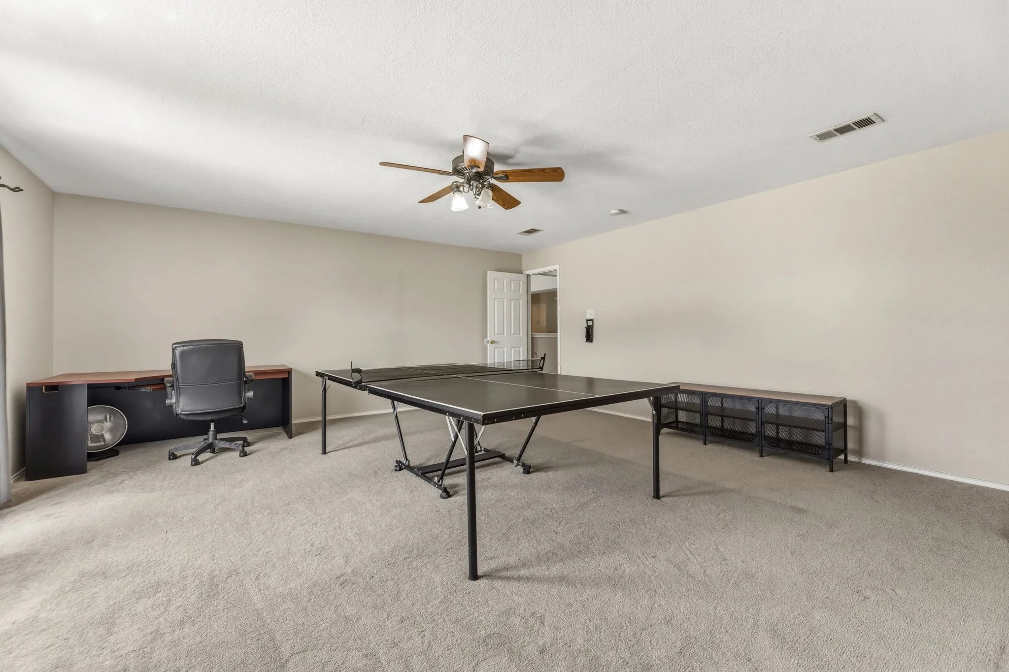 Single Family Residence For Sale in Collin County , 1817 Lake Whitney Lane, Allen, Texas 75002, 6 Bedroom, 4 Bathroom, 2 Garage spaces, 4,006 Sqft, built in 2000, Preowned, mls#21238039, Real Estate Agent in Allen, Homes For Sale in Collin county, Homes For Sale in Allen, Realtor in Allen Texas, Real Estate Brokerage Independent Realty Texas, Luminita Cordes Realtor