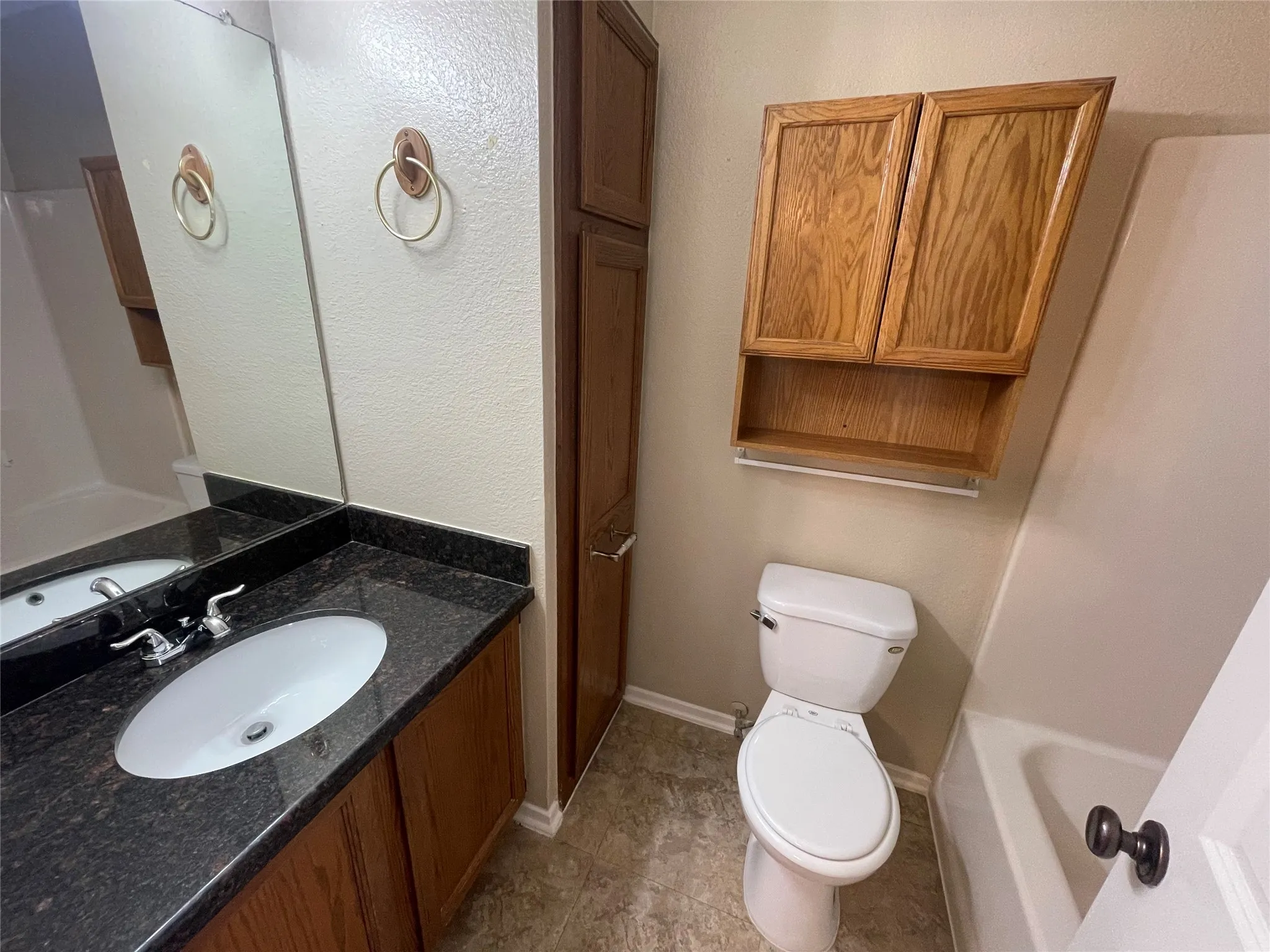 Single Family Residence For Rent in Rockwall County , 821 Loganwood Drive, Royse City, Texas 75189, 3 Bedroom, 2 Bathroom, 2 Garage spaces, 1,291 Sqft, built in 1985, Preowned, mls#21242842, Real Estate Agent in Royse City, Homes For Rent in Rockwall county, Homes For Rent in Royse City, Realtor in Royse City Texas, Real Estate Brokerage Independent Realty Texas, Luminita Cordes Realtor