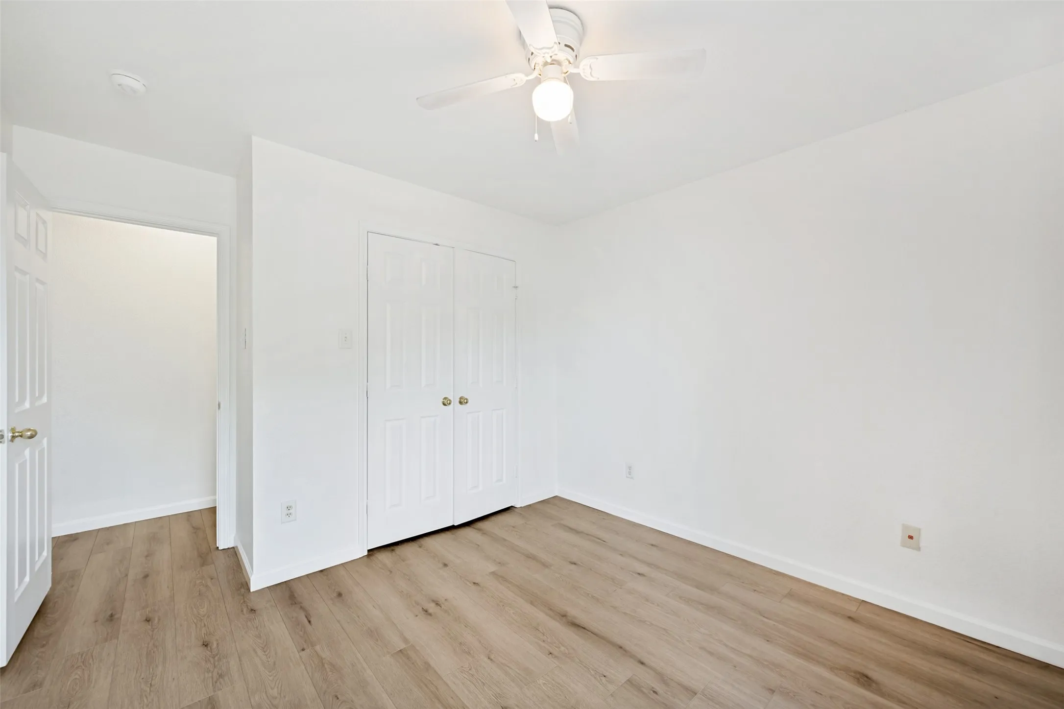 Single Family Residence For Sale in Tarrant County , 308 Rock Hill Drive, Crowley, Texas 76036, 3 Bedroom, 2 Bathroom, 2 Garage spaces, 1,634 Sqft, built in 2004, mls#21242903, Real Estate Agent in Crowley, Homes For Sale in Tarrant county, Homes For Sale in Crowley, Realtor in Crowley Texas, Real Estate Brokerage Independent Realty Texas, Luminita Cordes Realtor