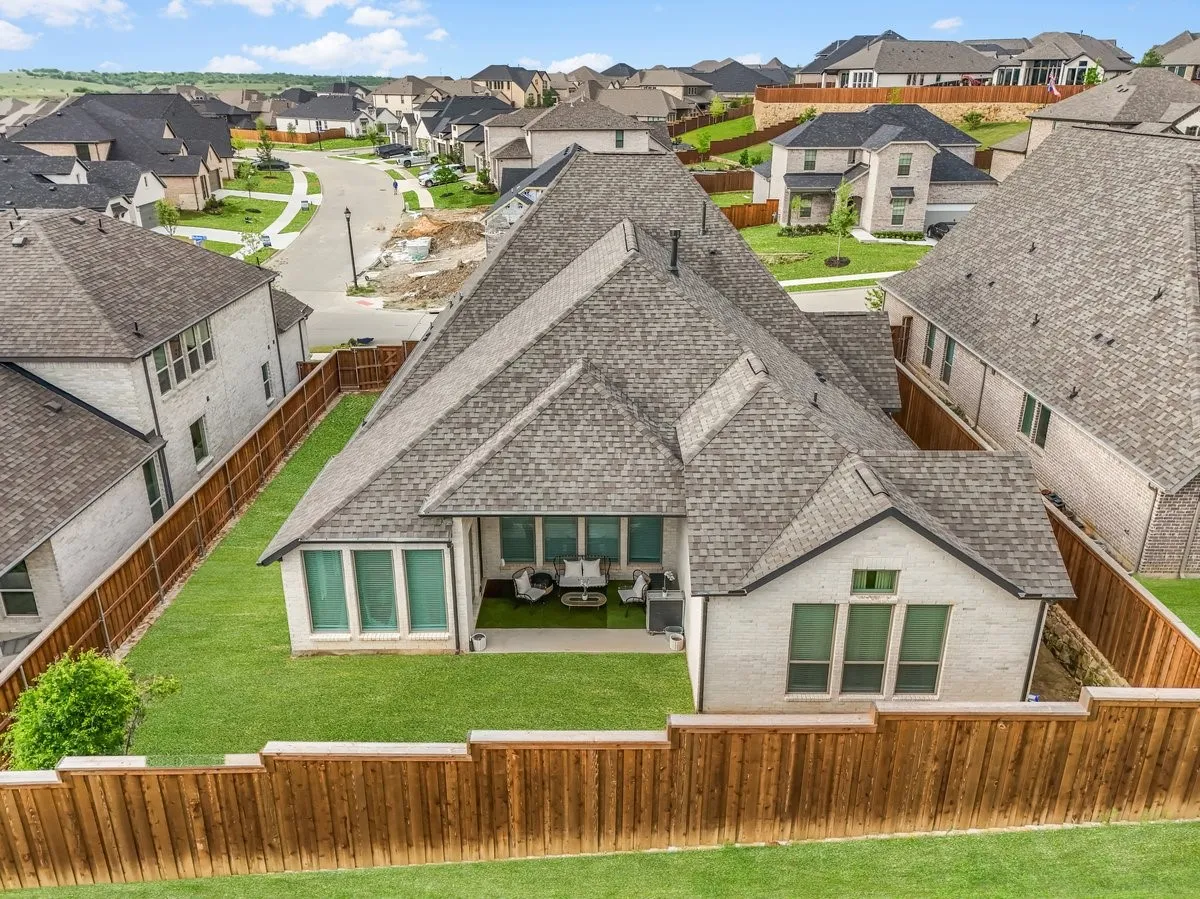 Single Family Residence For Sale in Wise County , 172 Buffalo Boulevard, Rhome, Texas 76078, 4 Bedroom, 4 Bathroom, 3 Garage spaces, 2,895 Sqft, built in 2022, mls#21238131, Real Estate Agent in Rhome, Homes For Sale in Wise county, Homes For Sale in Rhome, Realtor in Rhome Texas, Real Estate Brokerage Independent Realty Texas, Luminita Cordes Realtor