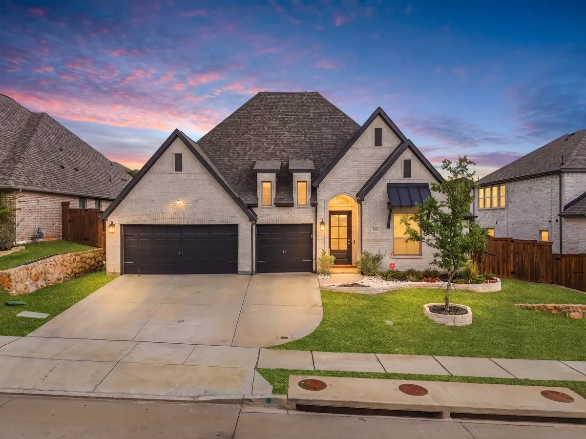 Single Family Residence For Sale in Wise County , 172 Buffalo Boulevard, Rhome, Texas 76078, 4 Bedroom, 4 Bathroom, 3 Garage spaces, 2,895 Sqft, built in 2022, mls#21238131, Real Estate Agent in Rhome, Homes For Sale in Wise county, Homes For Sale in Rhome, Realtor in Rhome Texas, Real Estate Brokerage Independent Realty Texas, Luminita Cordes Realtor