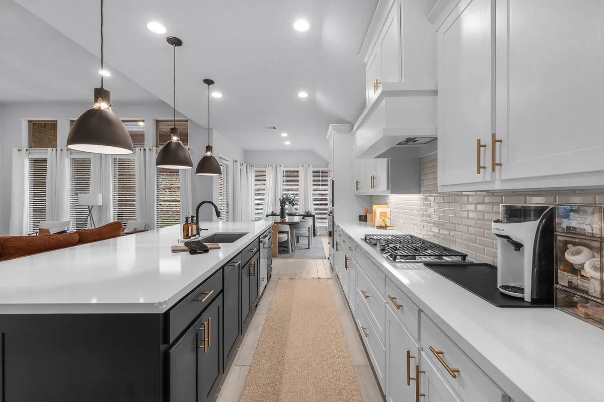 Single Family Residence For Sale in Wise County , 172 Buffalo Boulevard, Rhome, Texas 76078, 4 Bedroom, 4 Bathroom, 3 Garage spaces, 2,895 Sqft, built in 2022, mls#21238131, Real Estate Agent in Rhome, Homes For Sale in Wise county, Homes For Sale in Rhome, Realtor in Rhome Texas, Real Estate Brokerage Independent Realty Texas, Luminita Cordes Realtor