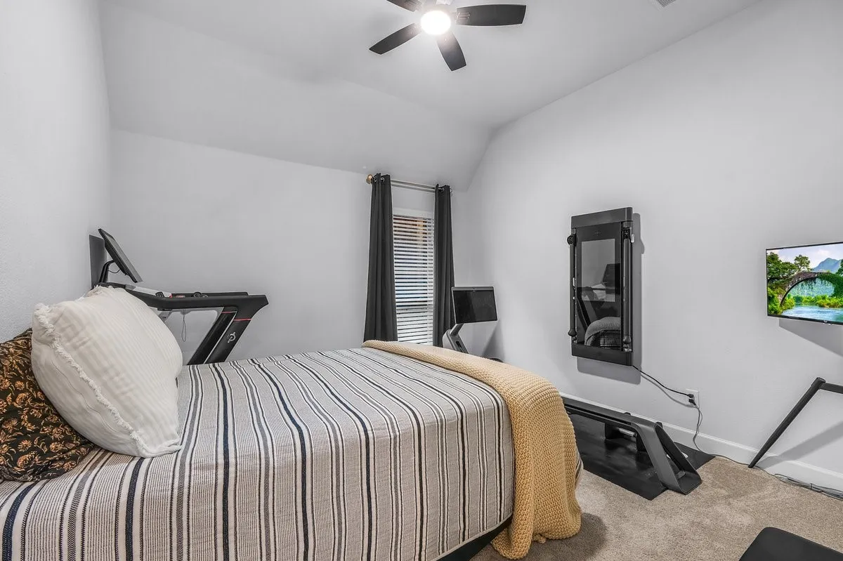 Single Family Residence For Sale in Wise County , 172 Buffalo Boulevard, Rhome, Texas 76078, 4 Bedroom, 4 Bathroom, 3 Garage spaces, 2,895 Sqft, built in 2022, mls#21238131, Real Estate Agent in Rhome, Homes For Sale in Wise county, Homes For Sale in Rhome, Realtor in Rhome Texas, Real Estate Brokerage Independent Realty Texas, Luminita Cordes Realtor
