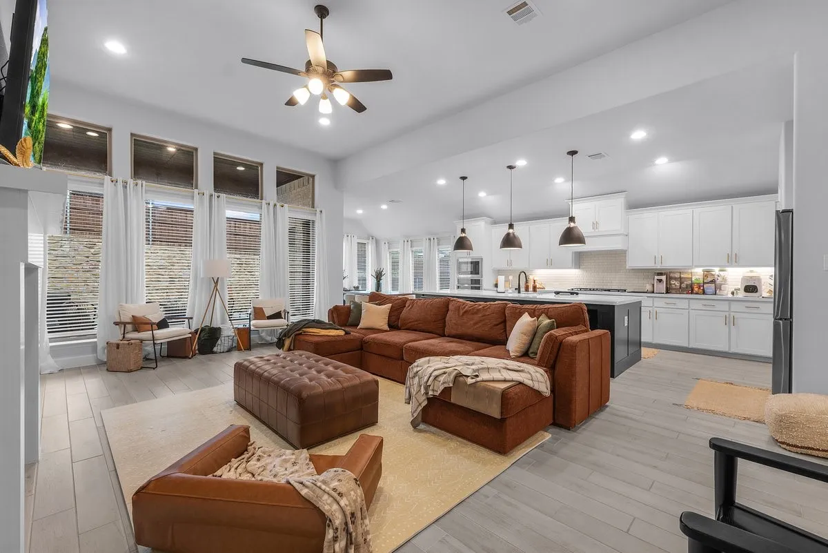 Single Family Residence For Sale in Wise County , 172 Buffalo Boulevard, Rhome, Texas 76078, 4 Bedroom, 4 Bathroom, 3 Garage spaces, 2,895 Sqft, built in 2022, mls#21238131, Real Estate Agent in Rhome, Homes For Sale in Wise county, Homes For Sale in Rhome, Realtor in Rhome Texas, Real Estate Brokerage Independent Realty Texas, Luminita Cordes Realtor