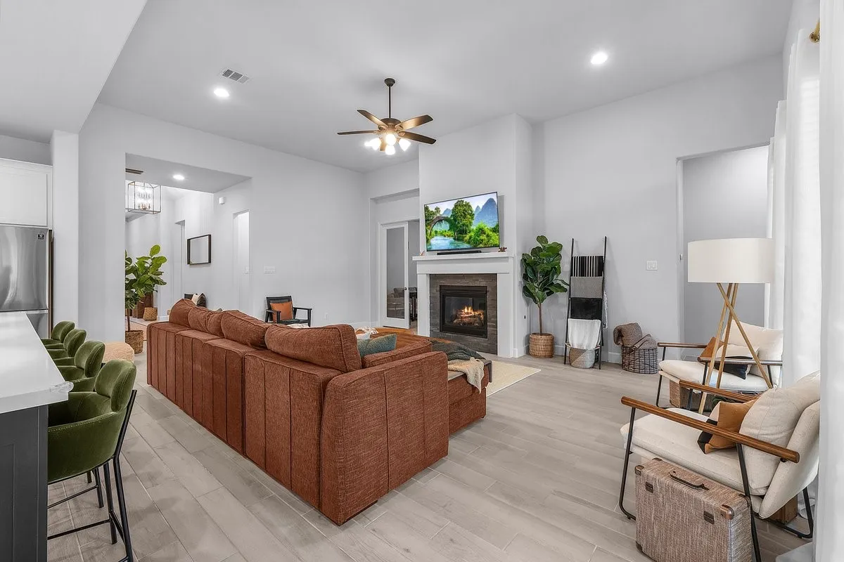 Single Family Residence For Sale in Wise County , 172 Buffalo Boulevard, Rhome, Texas 76078, 4 Bedroom, 4 Bathroom, 3 Garage spaces, 2,895 Sqft, built in 2022, mls#21238131, Real Estate Agent in Rhome, Homes For Sale in Wise county, Homes For Sale in Rhome, Realtor in Rhome Texas, Real Estate Brokerage Independent Realty Texas, Luminita Cordes Realtor