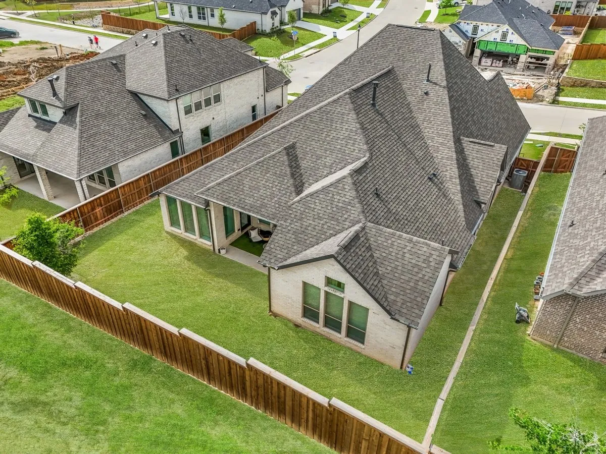 Single Family Residence For Sale in Wise County , 172 Buffalo Boulevard, Rhome, Texas 76078, 4 Bedroom, 4 Bathroom, 3 Garage spaces, 2,895 Sqft, built in 2022, mls#21238131, Real Estate Agent in Rhome, Homes For Sale in Wise county, Homes For Sale in Rhome, Realtor in Rhome Texas, Real Estate Brokerage Independent Realty Texas, Luminita Cordes Realtor
