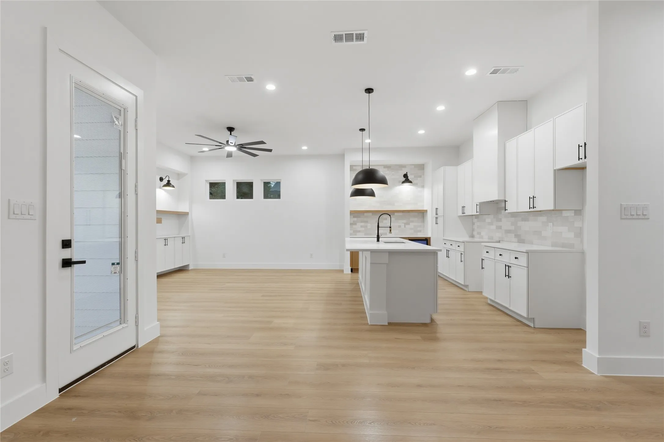 Single Family Residence For Sale in Dallas County , 3708 Spence Street, Dallas, Texas 75215, 4 Bedroom, 3 Bathroom, 2 Garage spaces, 2,150 Sqft, built in 2026, New Construction - Complete, mls#21242515, Real Estate Agent in Dallas, Homes For Sale in Dallas county, Homes For Sale in Dallas, Realtor in Dallas Texas, Real Estate Brokerage Independent Realty Texas, Luminita Cordes Realtor