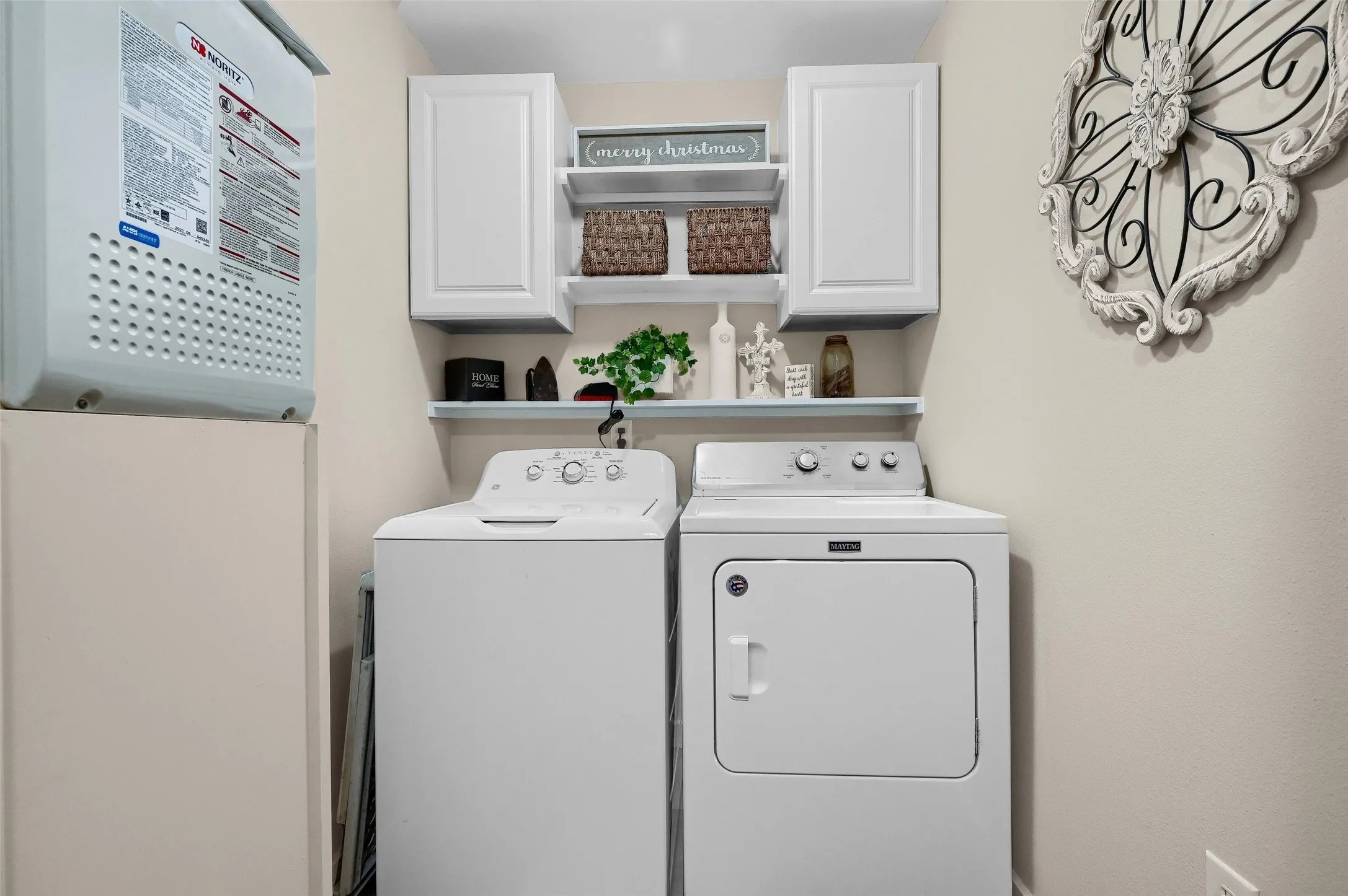 Single Family Residence For Sale in Grayson County , 706 N Woods Street, Sherman, Texas 75092, 3 Bedroom, 2 Bathroom, Garage spaces, 2,258 Sqft, built in 1954, Preowned, mls#21242613, Real Estate Agent in Sherman, Homes For Sale in Grayson county, Homes For Sale in Sherman, Realtor in Sherman Texas, Real Estate Brokerage Independent Realty Texas, Luminita Cordes Realtor