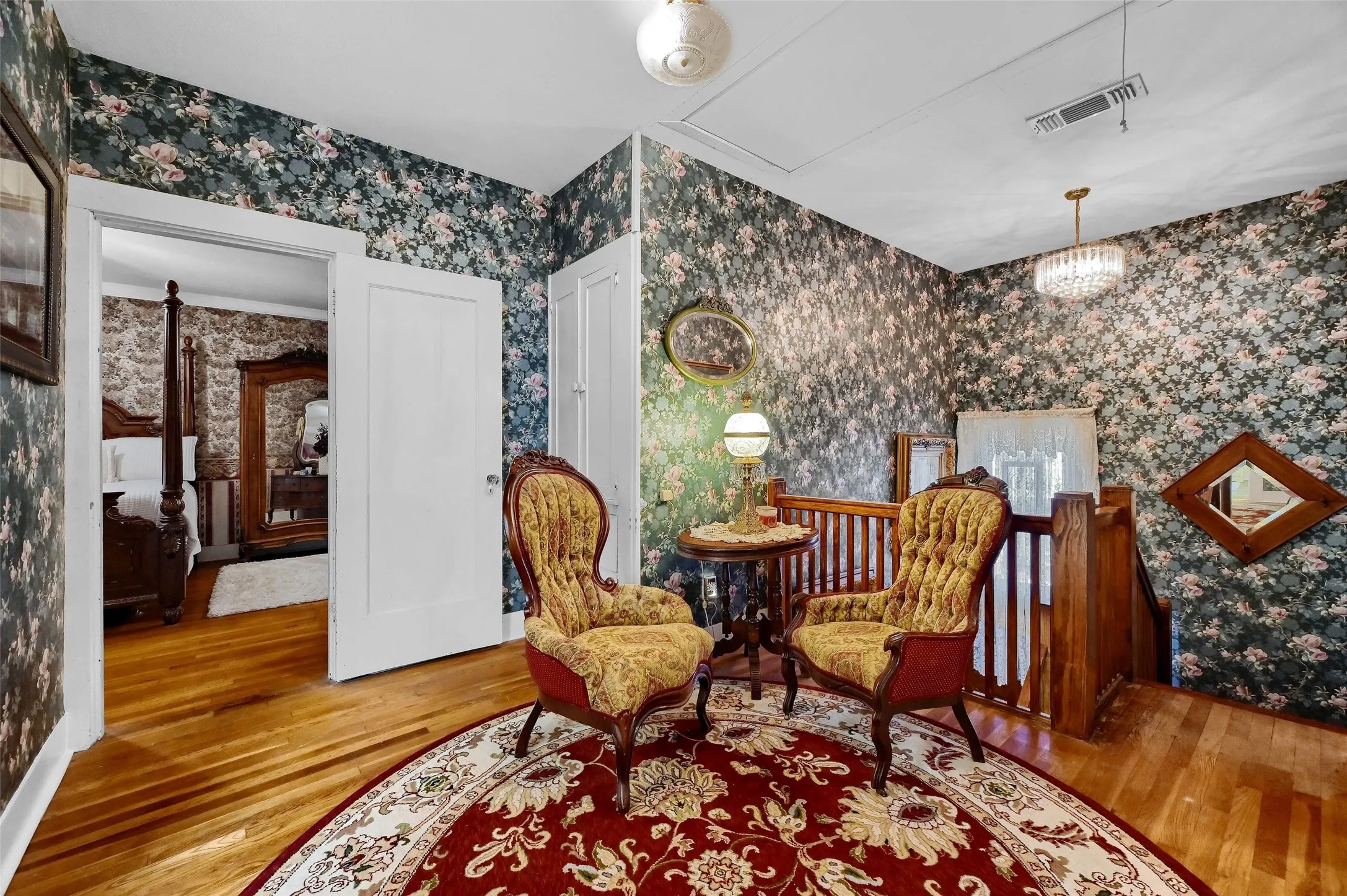 Single Family Residence For Sale in Grayson County , 706 N Woods Street, Sherman, Texas 75092, 3 Bedroom, 2 Bathroom, Garage spaces, 2,258 Sqft, built in 1954, Preowned, mls#21242613, Real Estate Agent in Sherman, Homes For Sale in Grayson county, Homes For Sale in Sherman, Realtor in Sherman Texas, Real Estate Brokerage Independent Realty Texas, Luminita Cordes Realtor