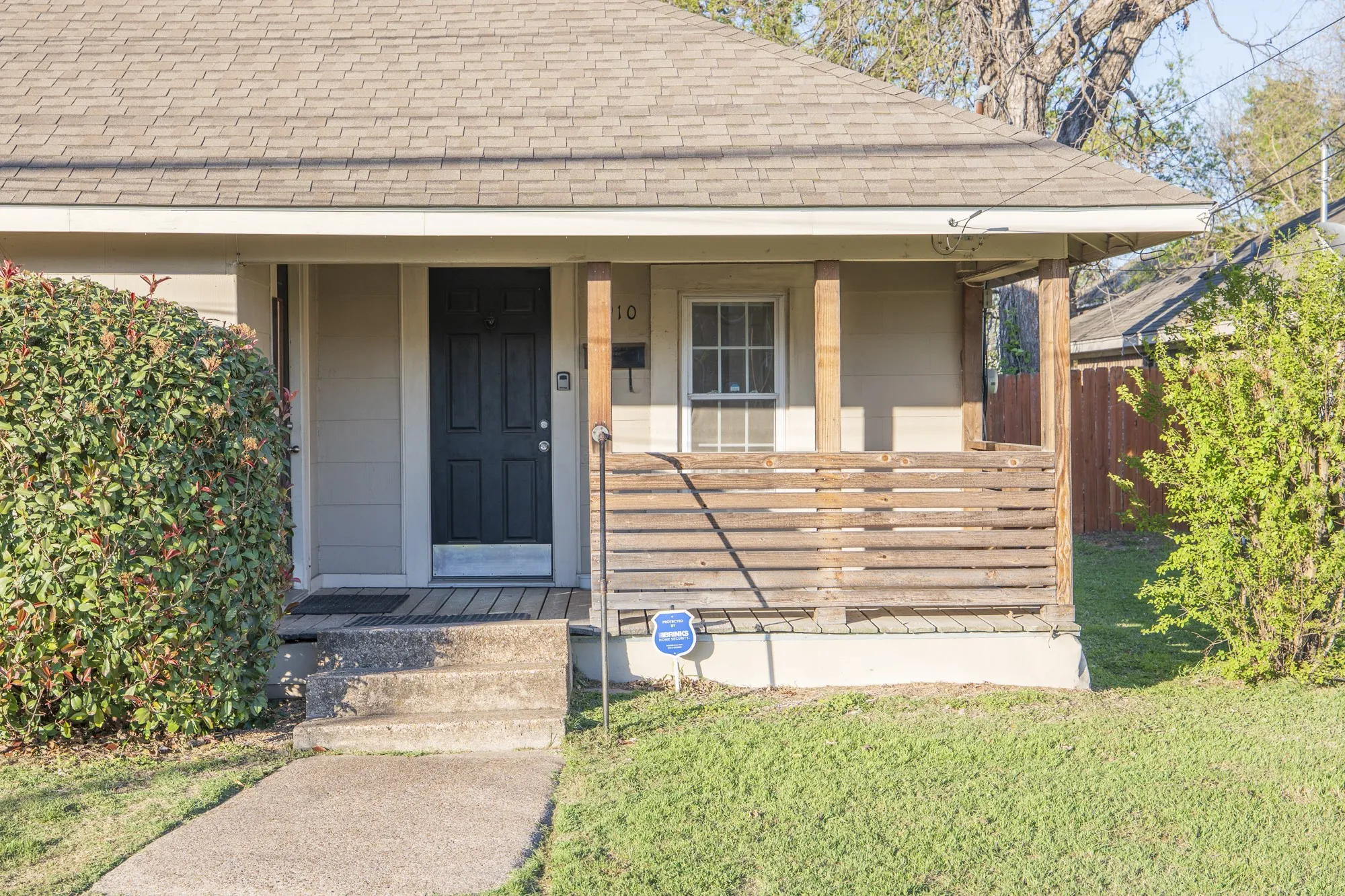 Single Family Residence For Sale in Mc Lennan County , 1910 S 12th Street, Waco, Texas 76706, 2 Bedroom, 2 Bathroom, Garage spaces, 896 Sqft, built in 1920, mls#21242872, Real Estate Agent in Waco, Homes For Sale in Mc Lennan county, Homes For Sale in Waco, Realtor in Waco Texas, Real Estate Brokerage Independent Realty Texas, Luminita Cordes Realtor