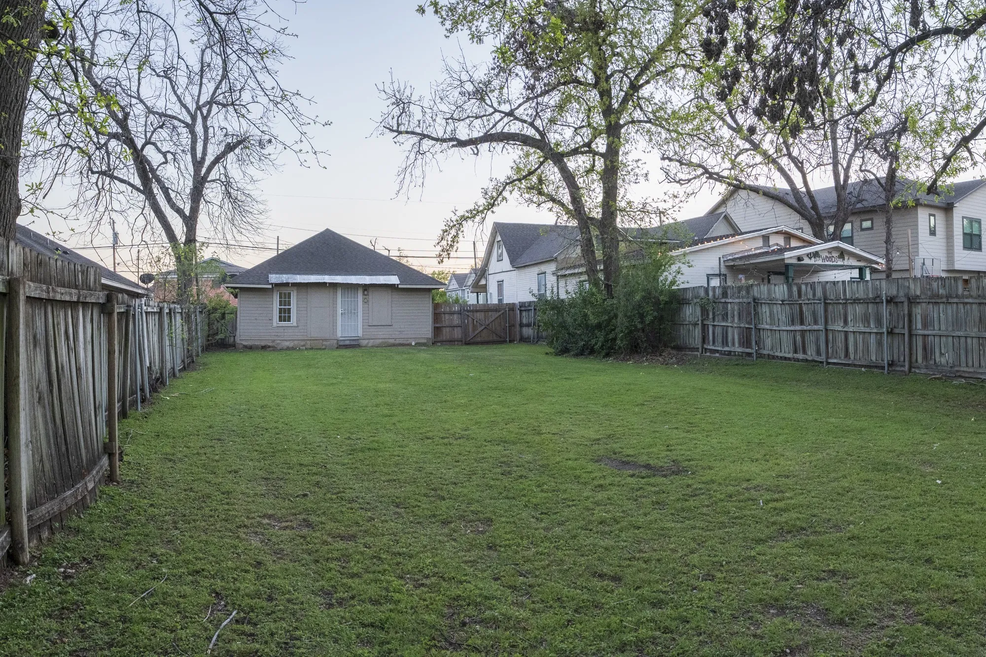 Single Family Residence For Sale in Mc Lennan County , 1910 S 12th Street, Waco, Texas 76706, 2 Bedroom, 2 Bathroom, Garage spaces, 896 Sqft, built in 1920, mls#21242872, Real Estate Agent in Waco, Homes For Sale in Mc Lennan county, Homes For Sale in Waco, Realtor in Waco Texas, Real Estate Brokerage Independent Realty Texas, Luminita Cordes Realtor