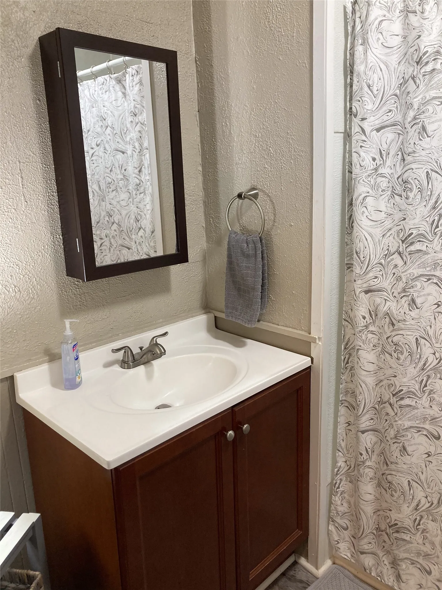 Single Family Residence For Sale in Mc Lennan County , 1910 S 12th Street, Waco, Texas 76706, 2 Bedroom, 2 Bathroom, Garage spaces, 896 Sqft, built in 1920, mls#21242872, Real Estate Agent in Waco, Homes For Sale in Mc Lennan county, Homes For Sale in Waco, Realtor in Waco Texas, Real Estate Brokerage Independent Realty Texas, Luminita Cordes Realtor